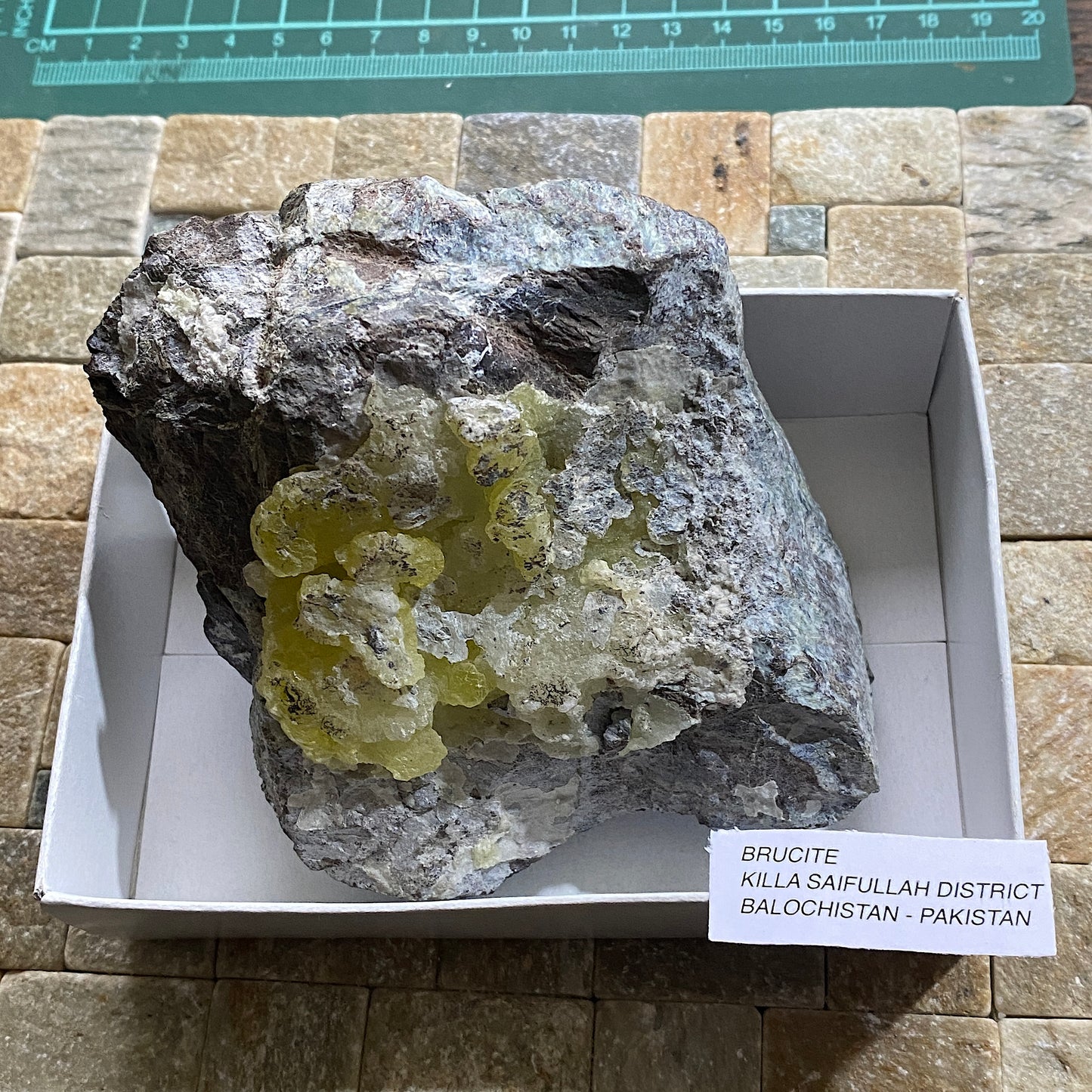 BRUCITE - KILLA SAIFULLAH DISTRICT, BALOCHISTAN, PAKISTAN 599g MF4199