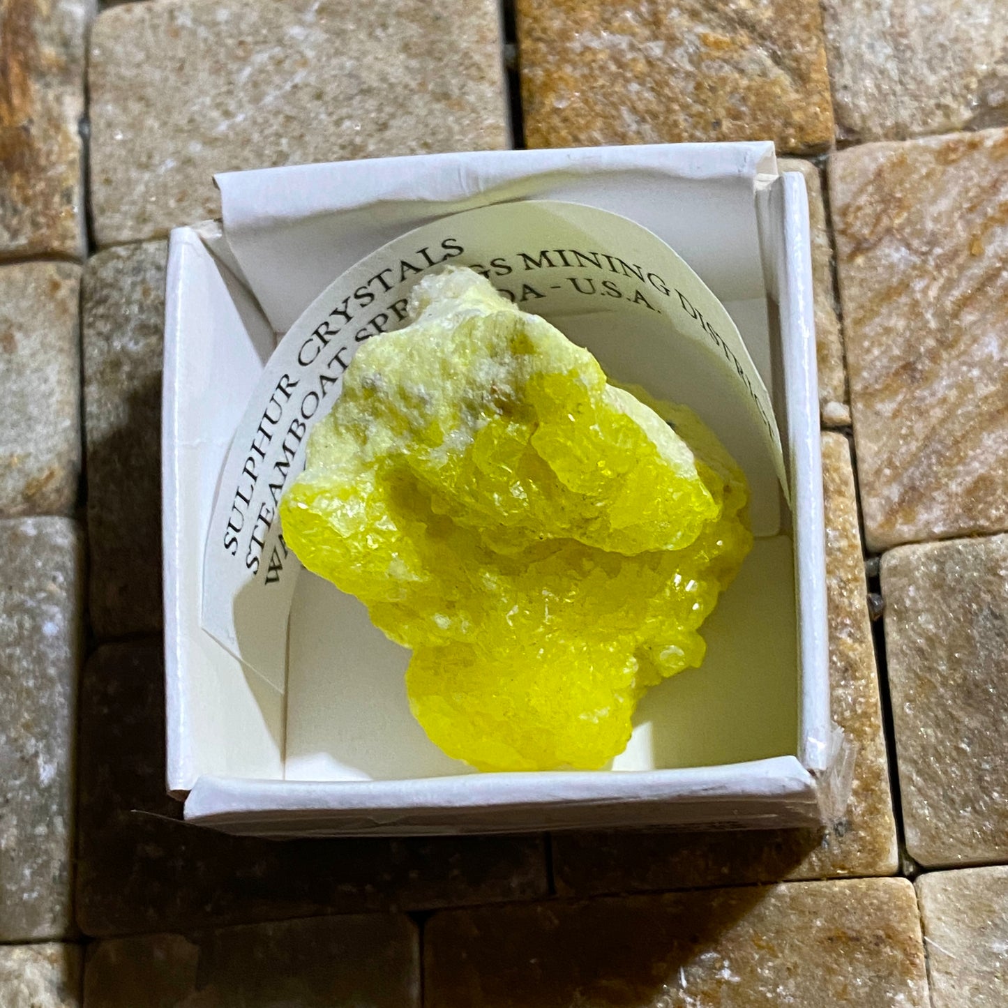 SULPHUR CRYSTALLISATION : STEAMBOAT SPRINGS MINING DISTRICT, NEVADA, U.S.A. 14g MF5227