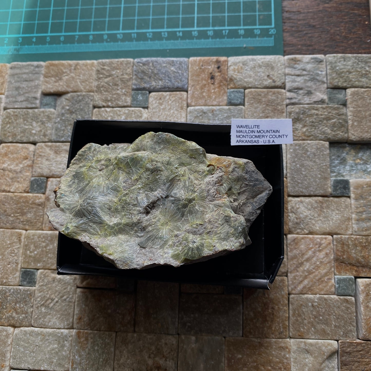 WAVELLITE - MAULDIN MOUNTAIN, MONTGOMERY COUNTY, ARKANSAS, U.S.A. LARGE 468g MF6894