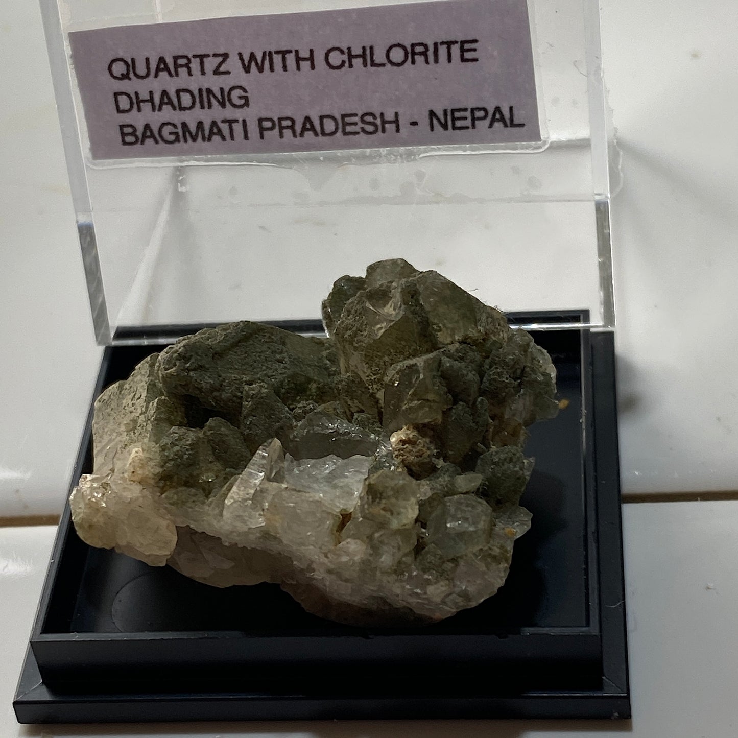 QUARTZ WITH CHLORITE EXQUISITE SPECIMEN FROM PRADESH, NEPAL 17g MF6823