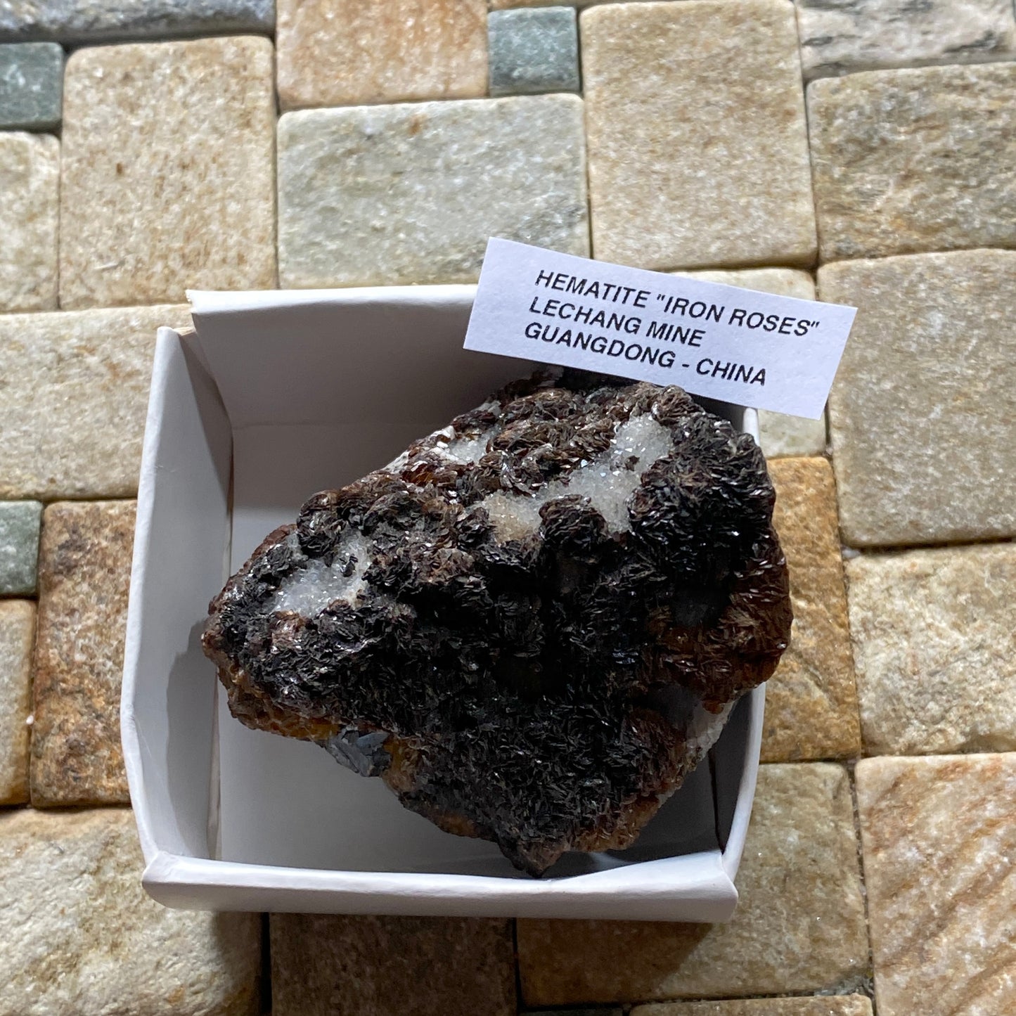 HEMATITE "IRON ROSES" : LECHANG MINE, SHAOGUAN, GUANGDONG, CHINA 103g MF5239