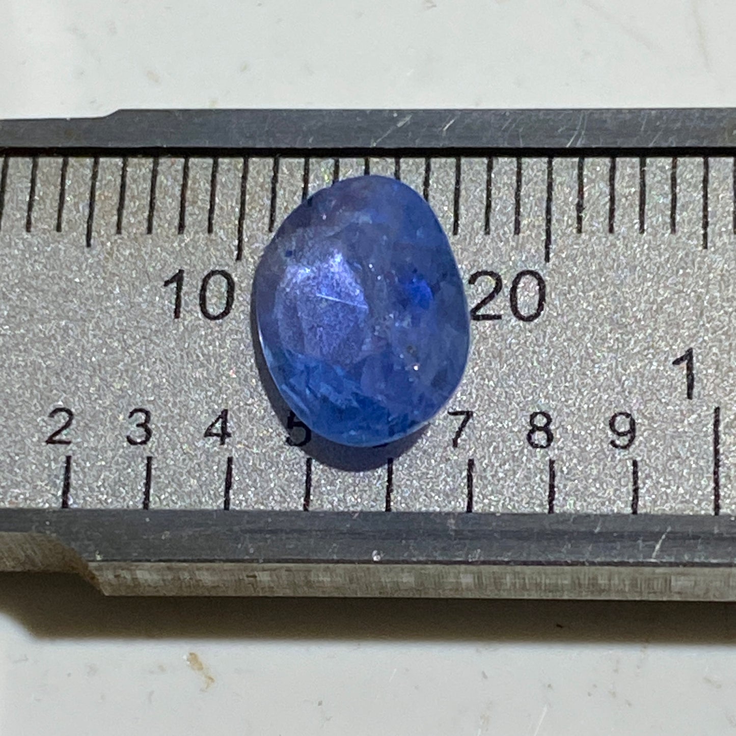 SAPPHIRE CORUNDUM NATURAL GEMSTONE - RATNAPURA, SRI-LANBKA. 1.69Ct. MFG2237