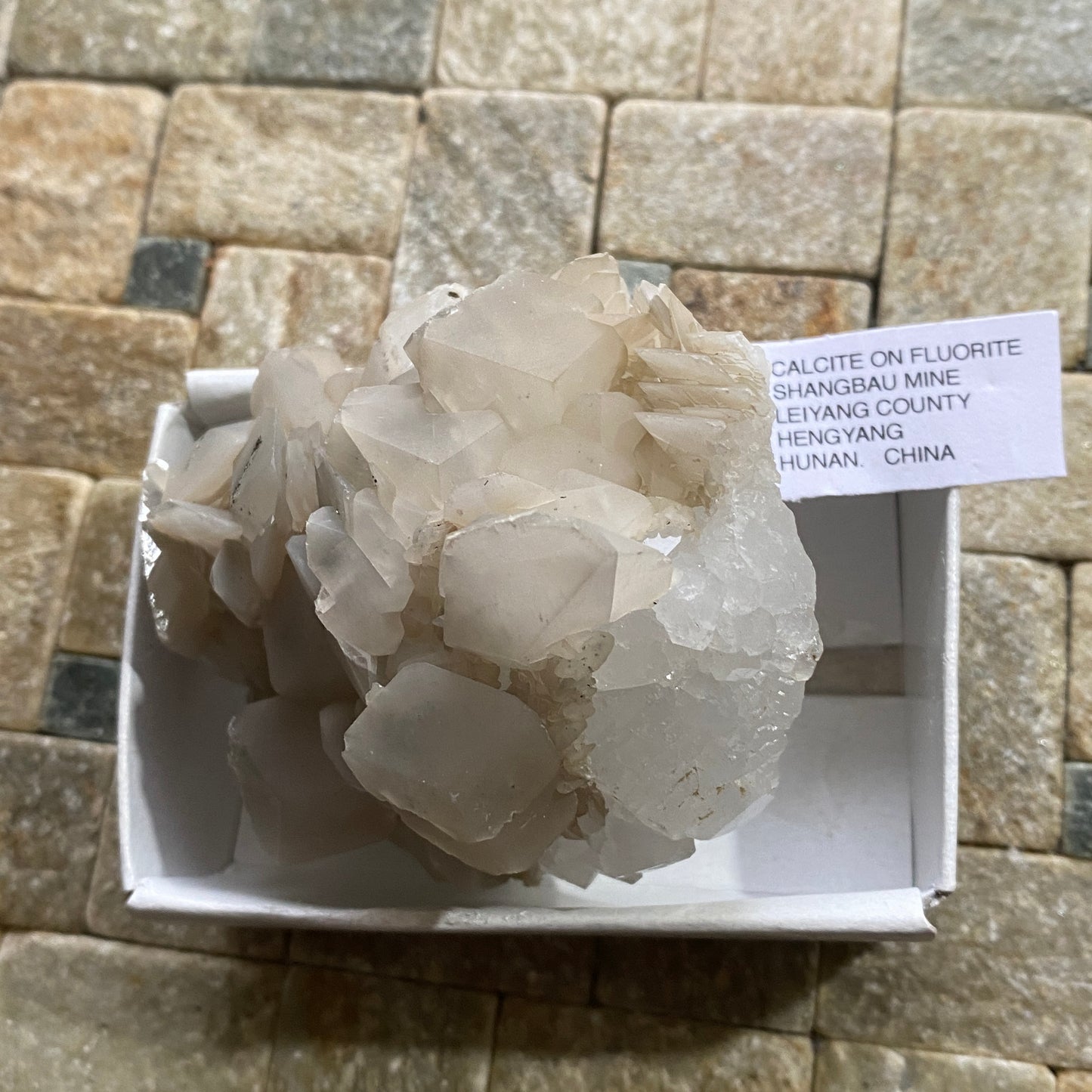CALCITE ON FLUORITE : SHANGBAU MINE, LEIYANG COUNTY, HUNAN, CHINA 161g MF1731