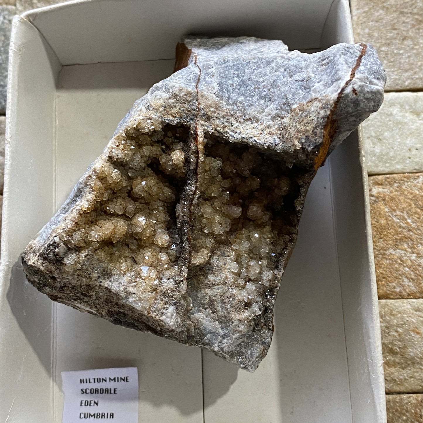 QUARTZ ON FLUORITE MATRIX FROM HILTON MINE, SCORDALE, CUMBRIA 235g MF1825