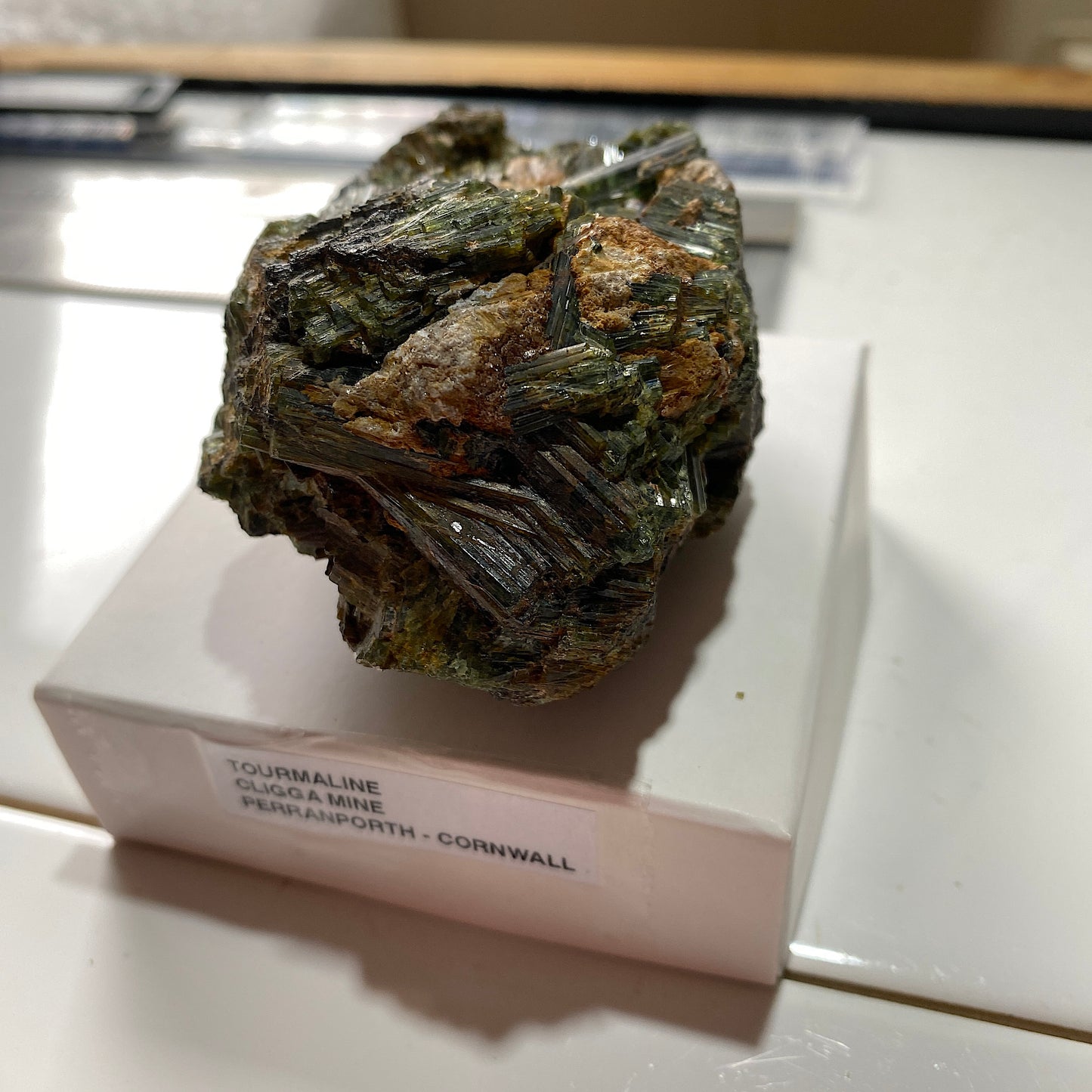 TOURMALINE MULTIPLES IMPRESSIVE SPECIMEN : CLIGGA MINE, PERANPORTH, CORNWALL 213g MF5282