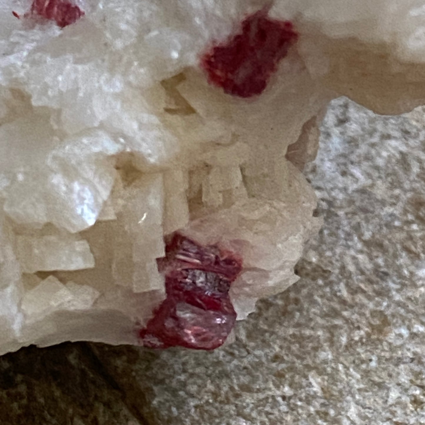 CINNABAR ON MATRIX FROM GUIZHOU, CHINA 50g MF1401