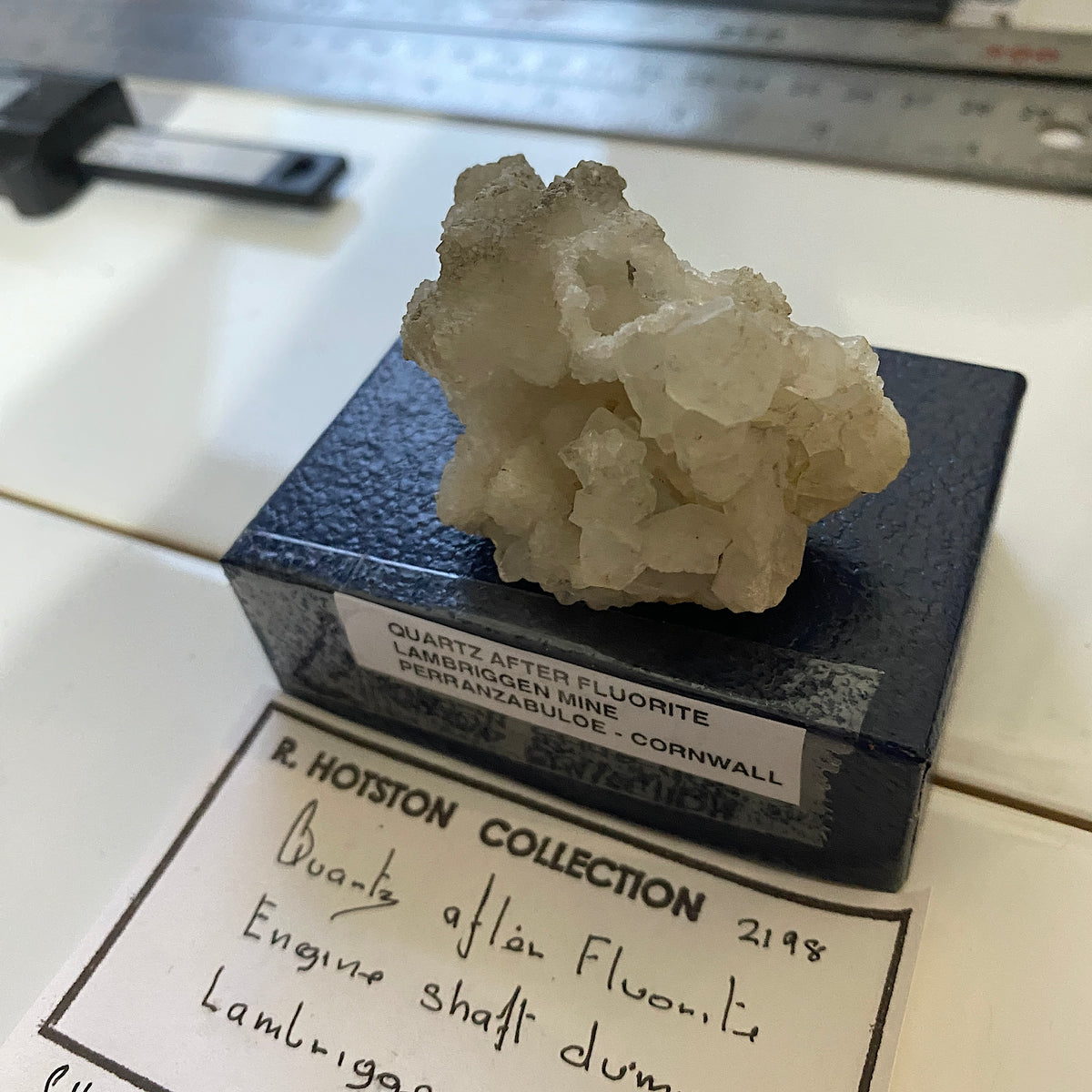 QUARTZ AFTER FLUORITE : LAMBRIGGEN MINE, PERRANZABULOE, CORNWALLK 36g MF5309
