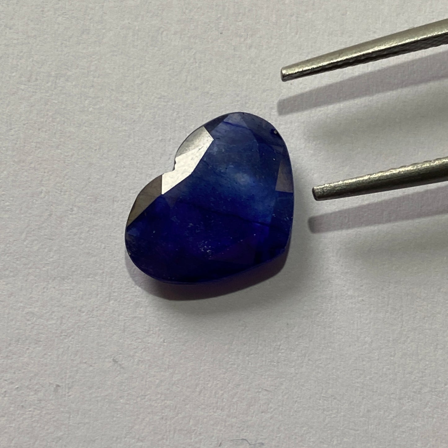 SAPPHIRE CORUNDUM NATURAL GEMSTONE - PAILIN, CAMBODIA. 5.68Ct MFG5168