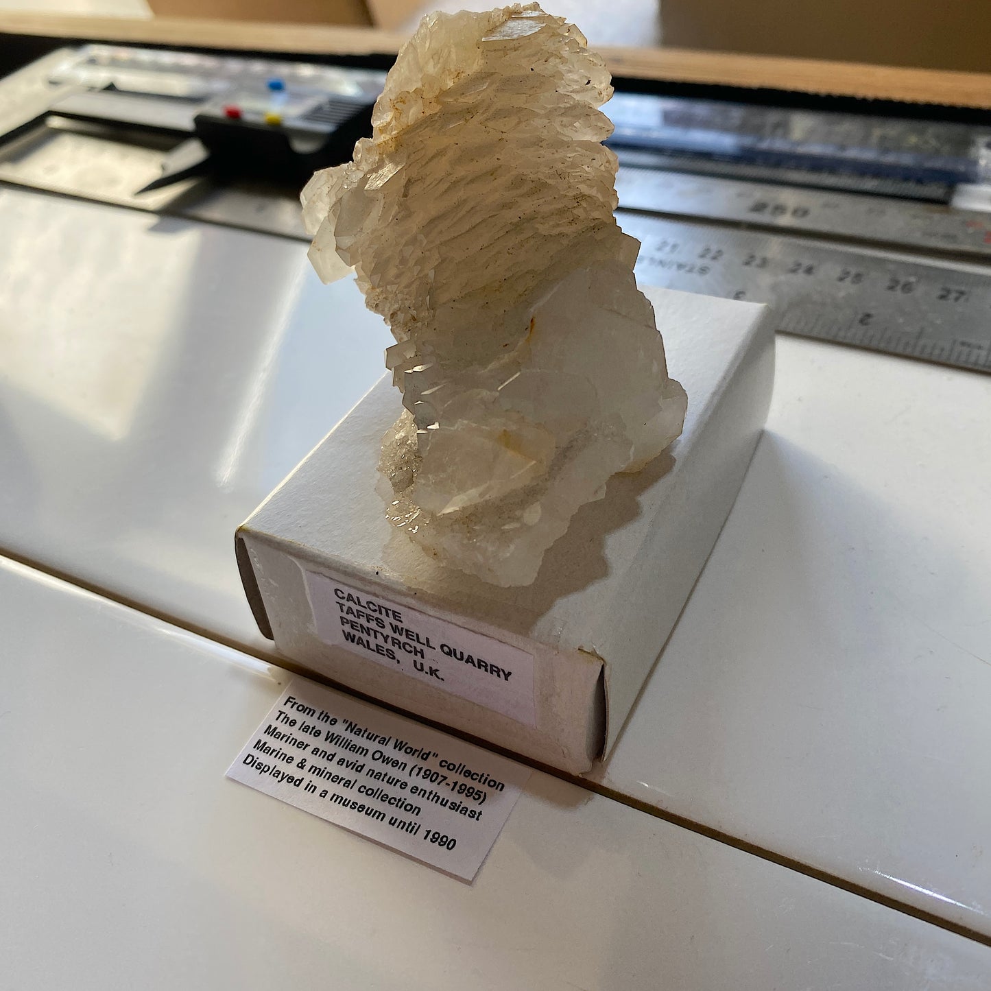 CALCITE ATTRACTIVE ASSEMBLAGE : TAFF WELLS, PENTYRCH, WALES. U.K. 147 g MF5316