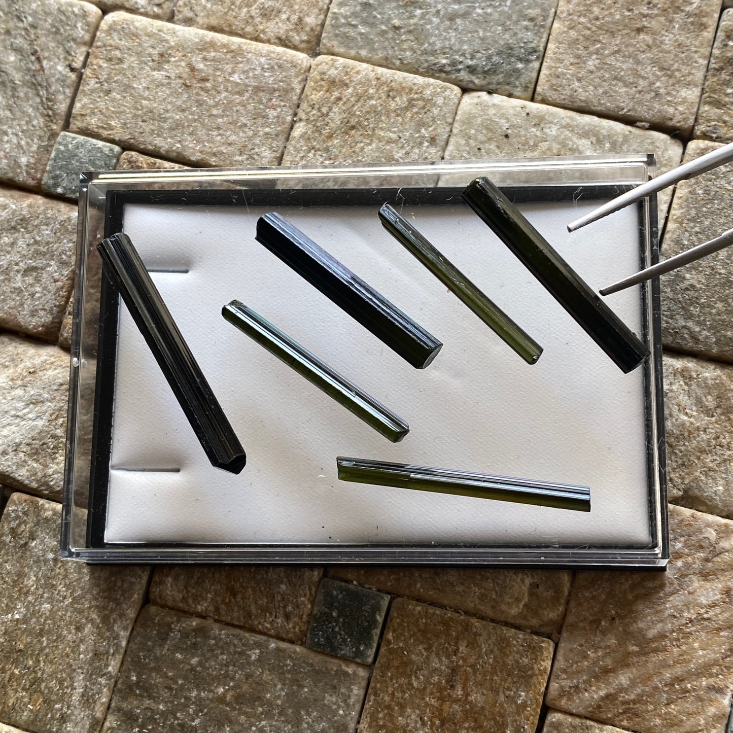 TOURMALINE GEMSTONE CRYSTALS x 6. BULOCHI, PAKISTAN 30Ct+. MFG2176