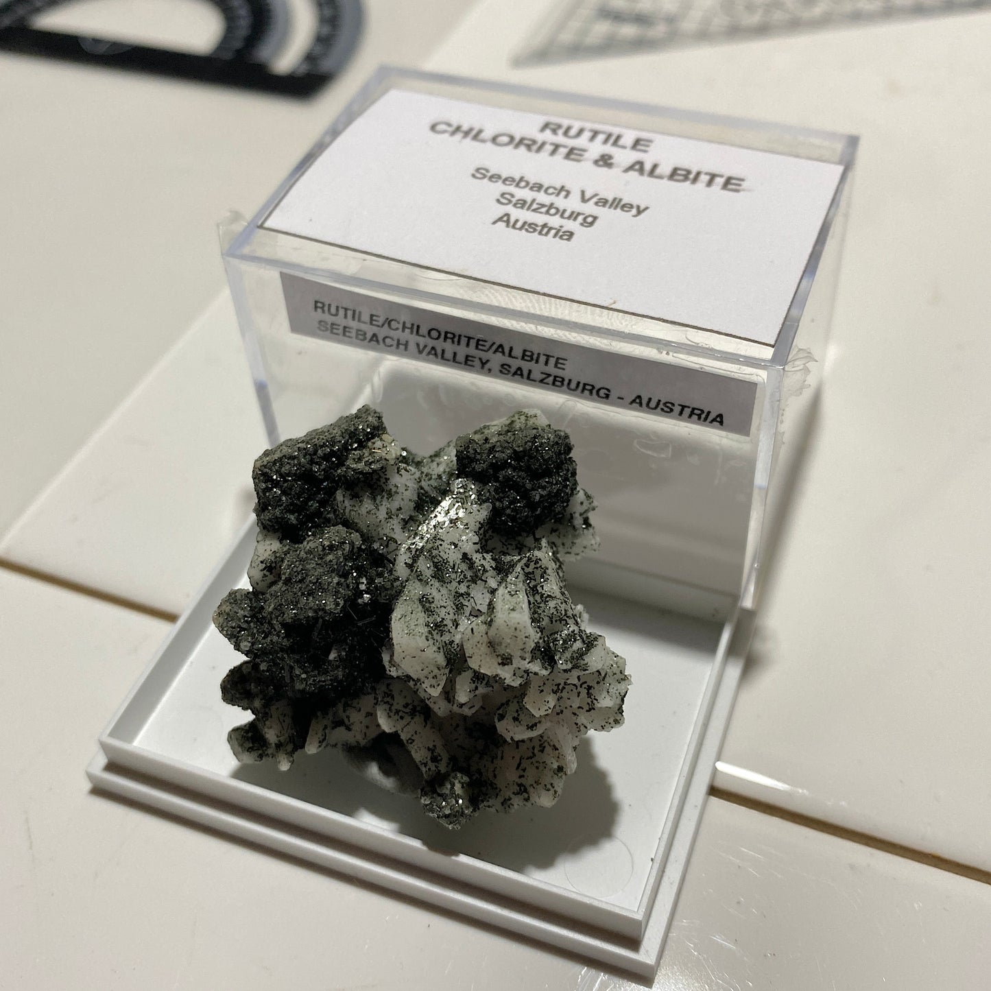 RUTILE/CHLORITE/ALBITE EXQUISITE SPECIMEN : SEEBACH VALLEY, AUSTRIA 30g MF4679