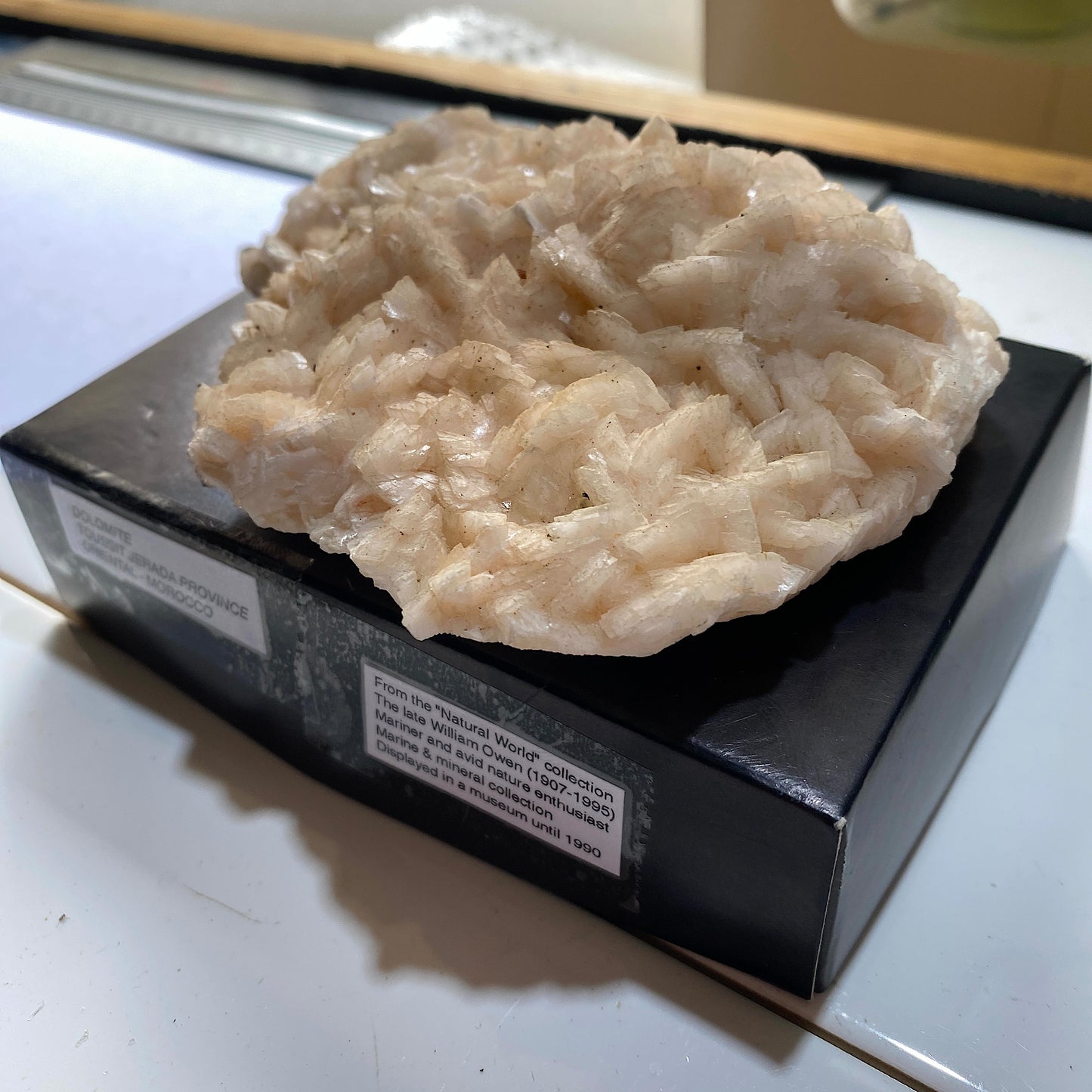 DOLOMITE - TOUSSIT, JERADA PROVINCE, ORIENYAL, MOROCCO 409g MF646