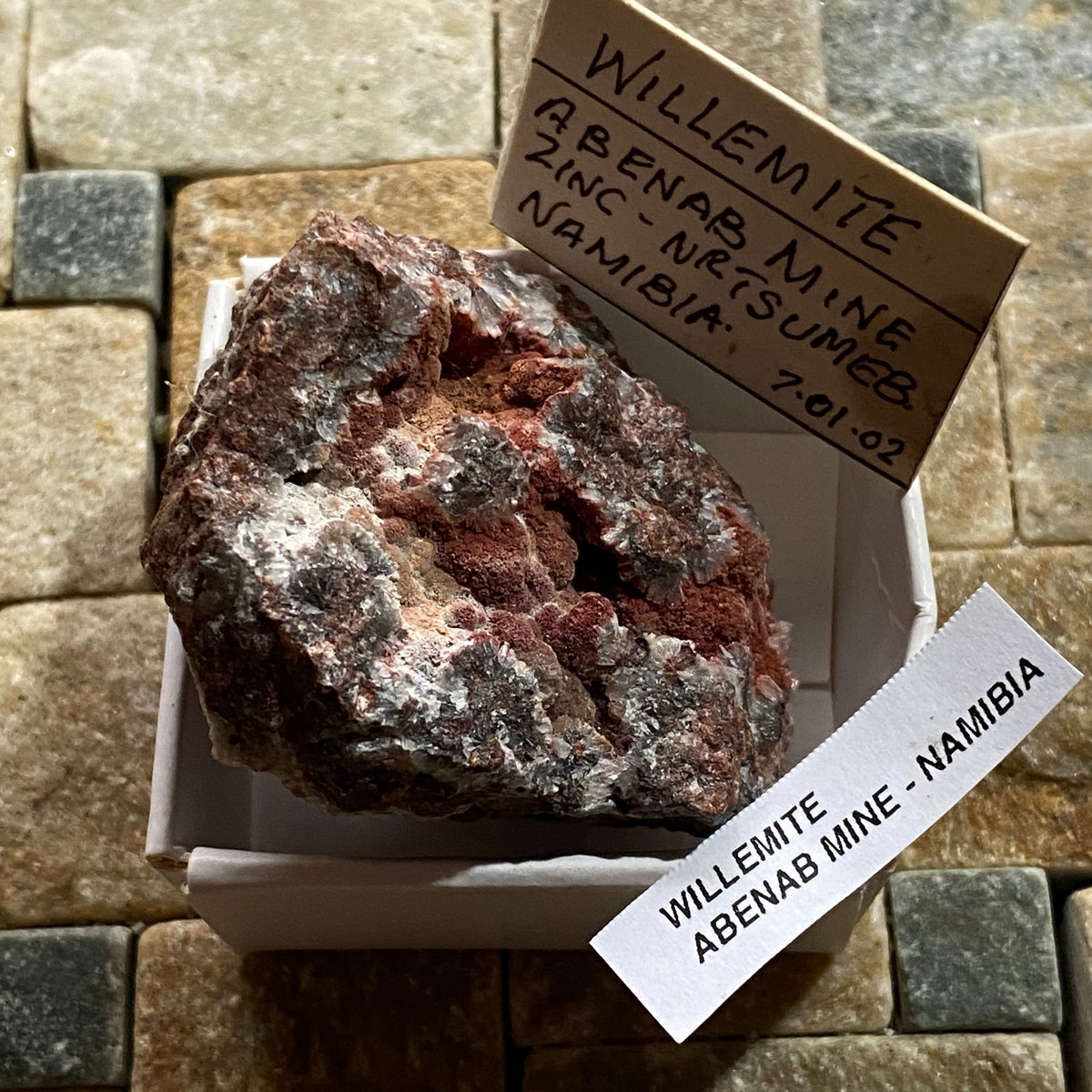 RARE WILLEMITE, RARE PROVENANCE : ABENAB MINE, OTJOZONDJUPA, NAMIBIA 62g MF5361