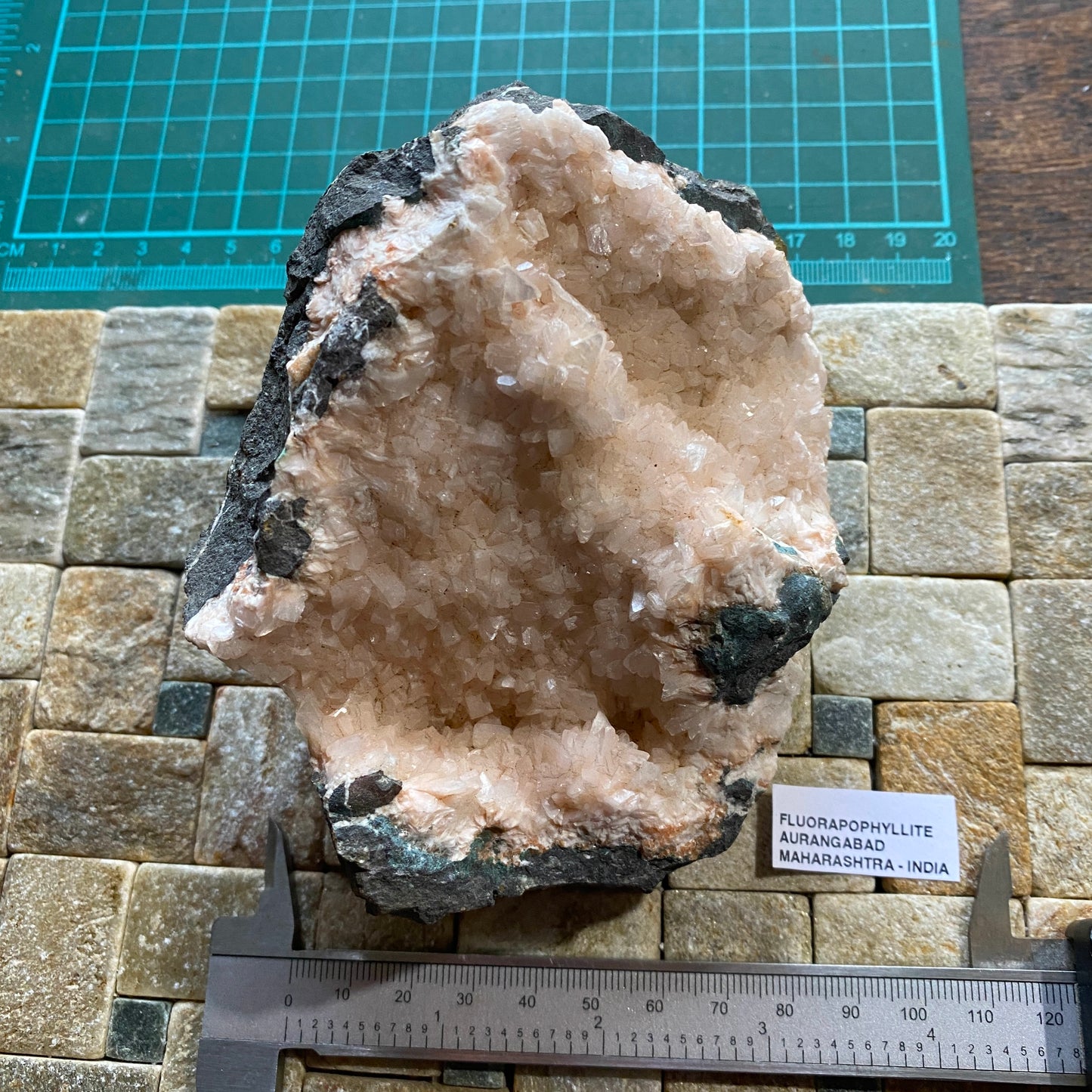 FLUORAPOPHYLLITE - AURANGABAD, MAHARASHTRA, INDIA. 757g MF662