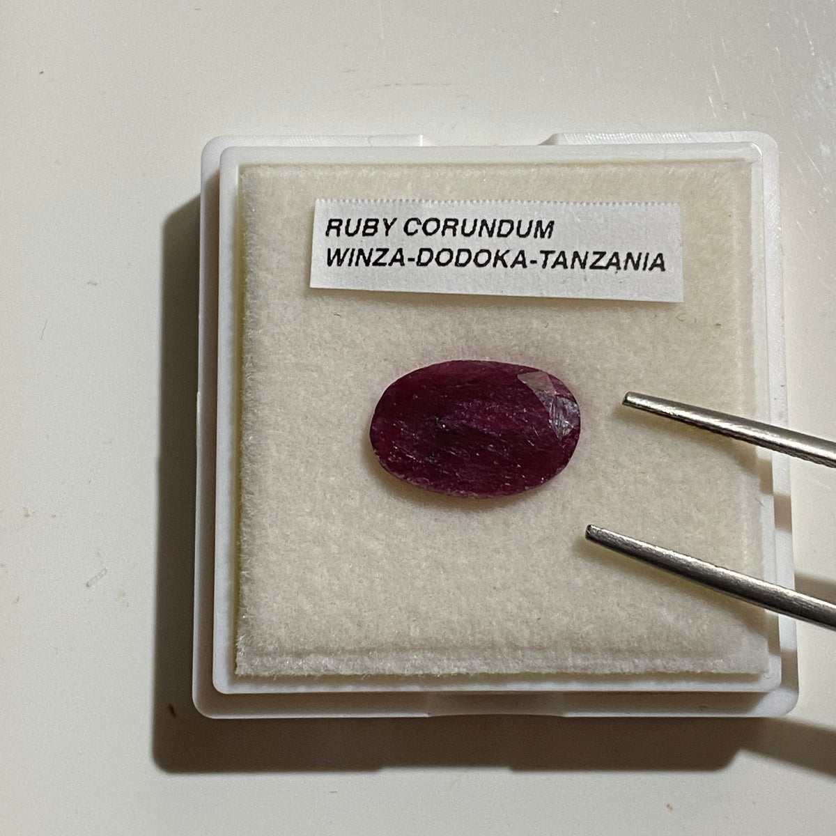 RUBY CORUNDUM NATURAL GEMSTONE LOW GRADE : WINZA, TANZANIA. 6.15Ct MFG4993