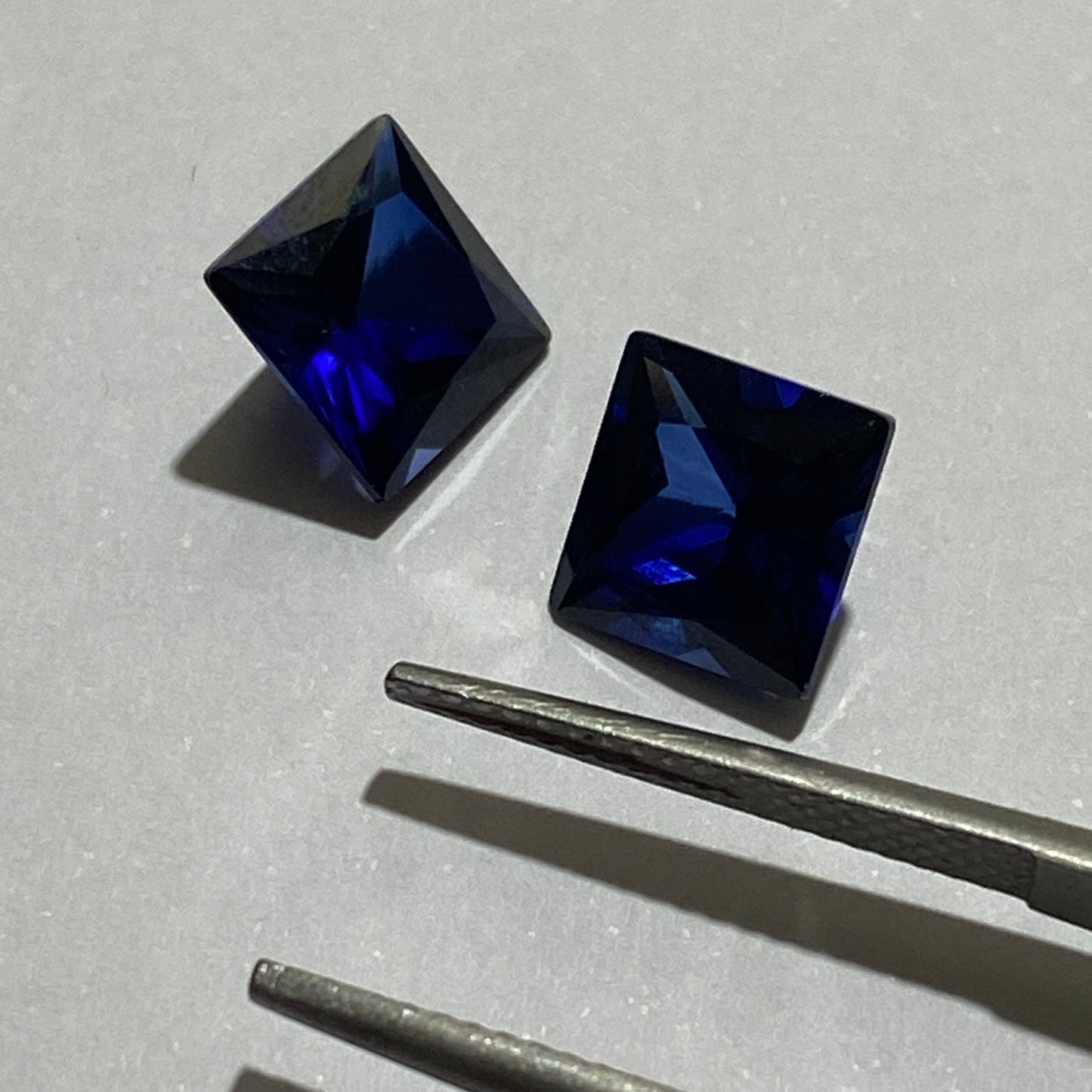 SAPPHIRE CORUNDUM LABORATORY GROWN GEMSTONES SUPERB QUALITY PAIR 5.90Ct MFG5198