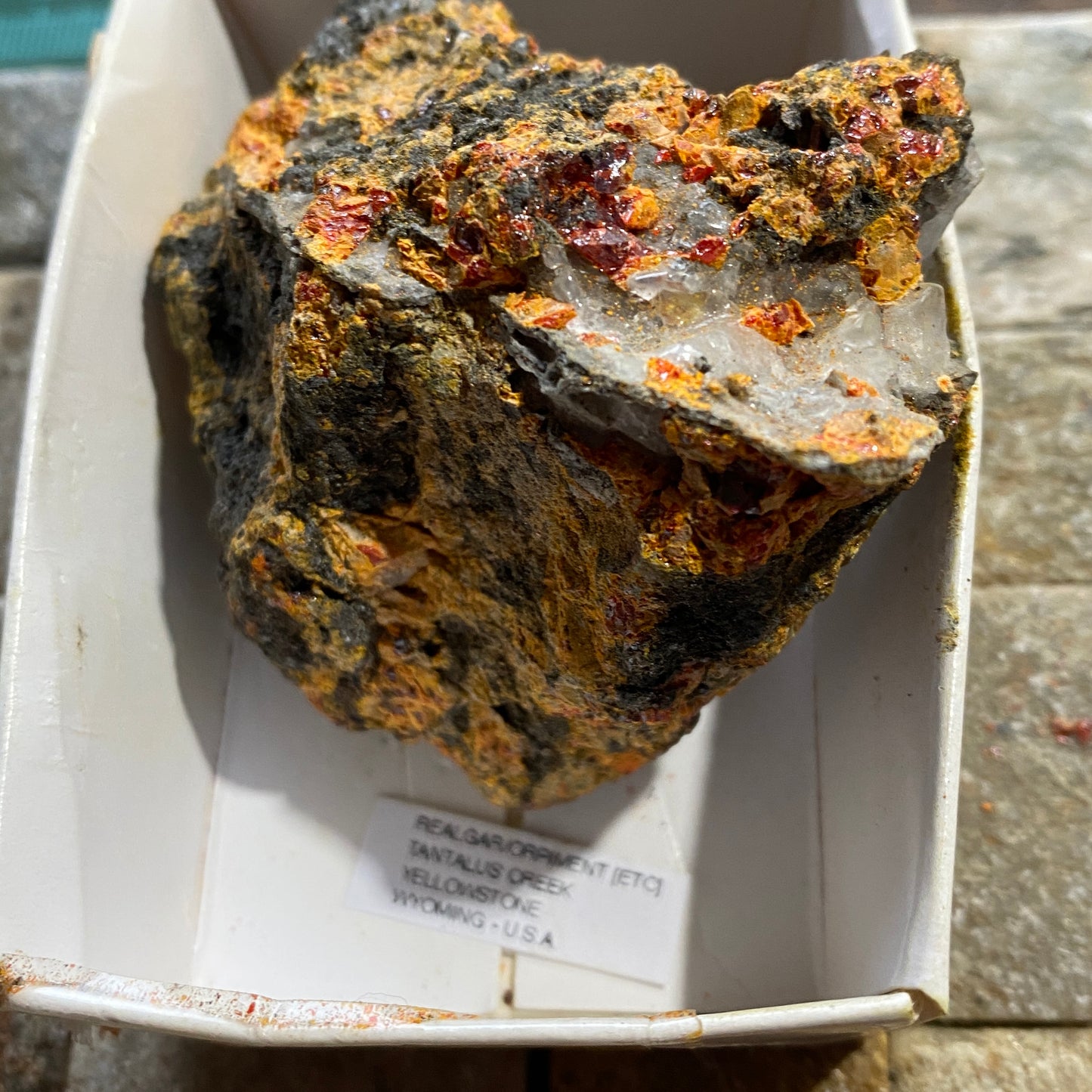 REALGAR/ORPIMENT ETC FROM YELLOWSTONE, WYOMING, U.S.A. 110g MF843