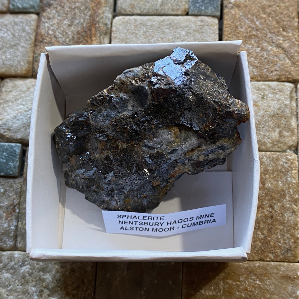 SPHALERITE : NENTSBURY HAGGS MINE, ALSTON MOOR, EDEN, CUMBRIA 56g. MF5408