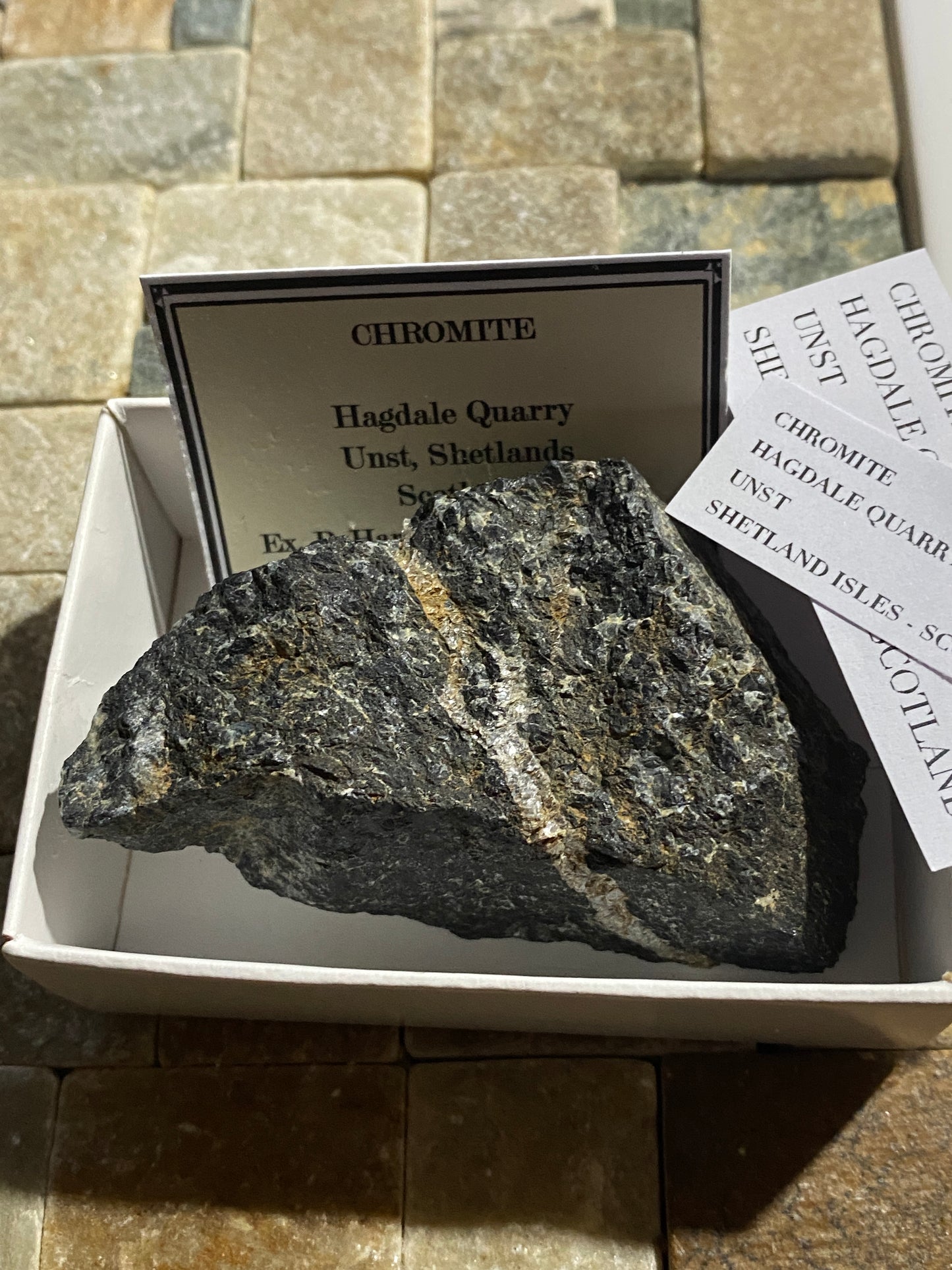 CHROMITE : HAGDALE QUARRY, UNST, SHETLANDS, SCOTLAND 138g MF4810