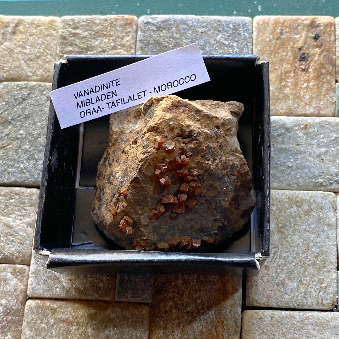 VANADINITE ON MATRIX FROM MIBLADEN, MOROCCO 50g MF960