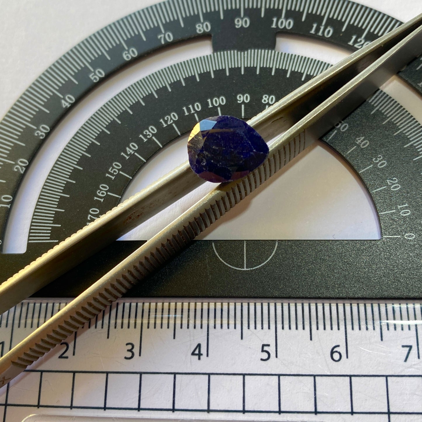 SAPPHIRE CORUNDUM NATURAL GEMSTONE - NORTHERN CAPE, SOUTH AFRICA 4.90Ct. MFG5241