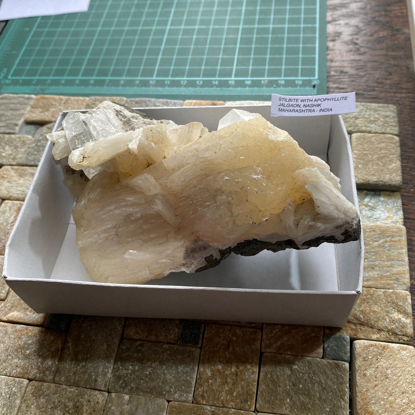STILBITE WITH APOPHYLLITE - JALGAON, NASHIK, MAHARASHTRA, INDIA 412g MF4302