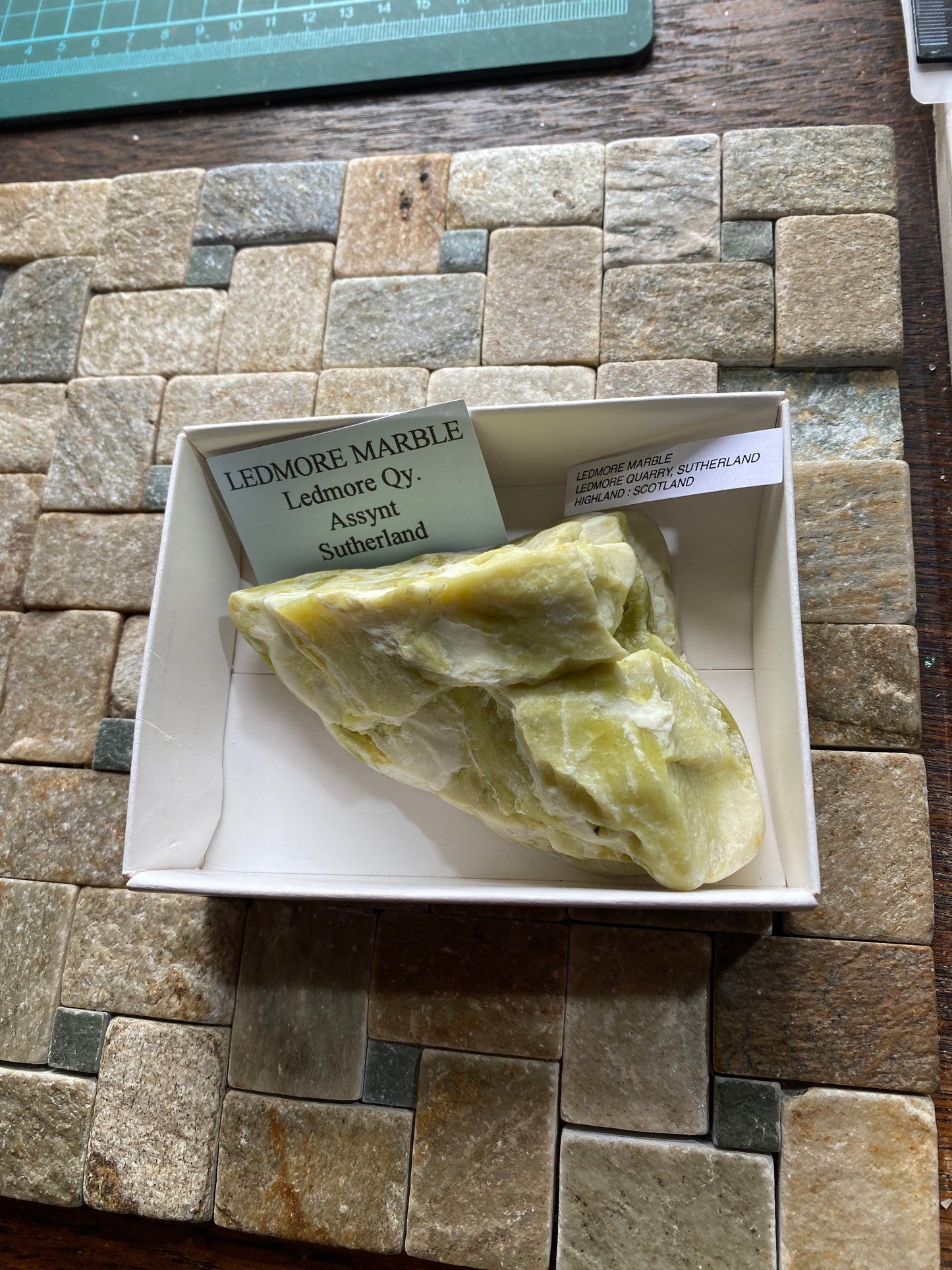 LEDMORE MARBLE : LEDMORE QUARRY, SUTHERLAND, SCOTLAND. 187g MF4843