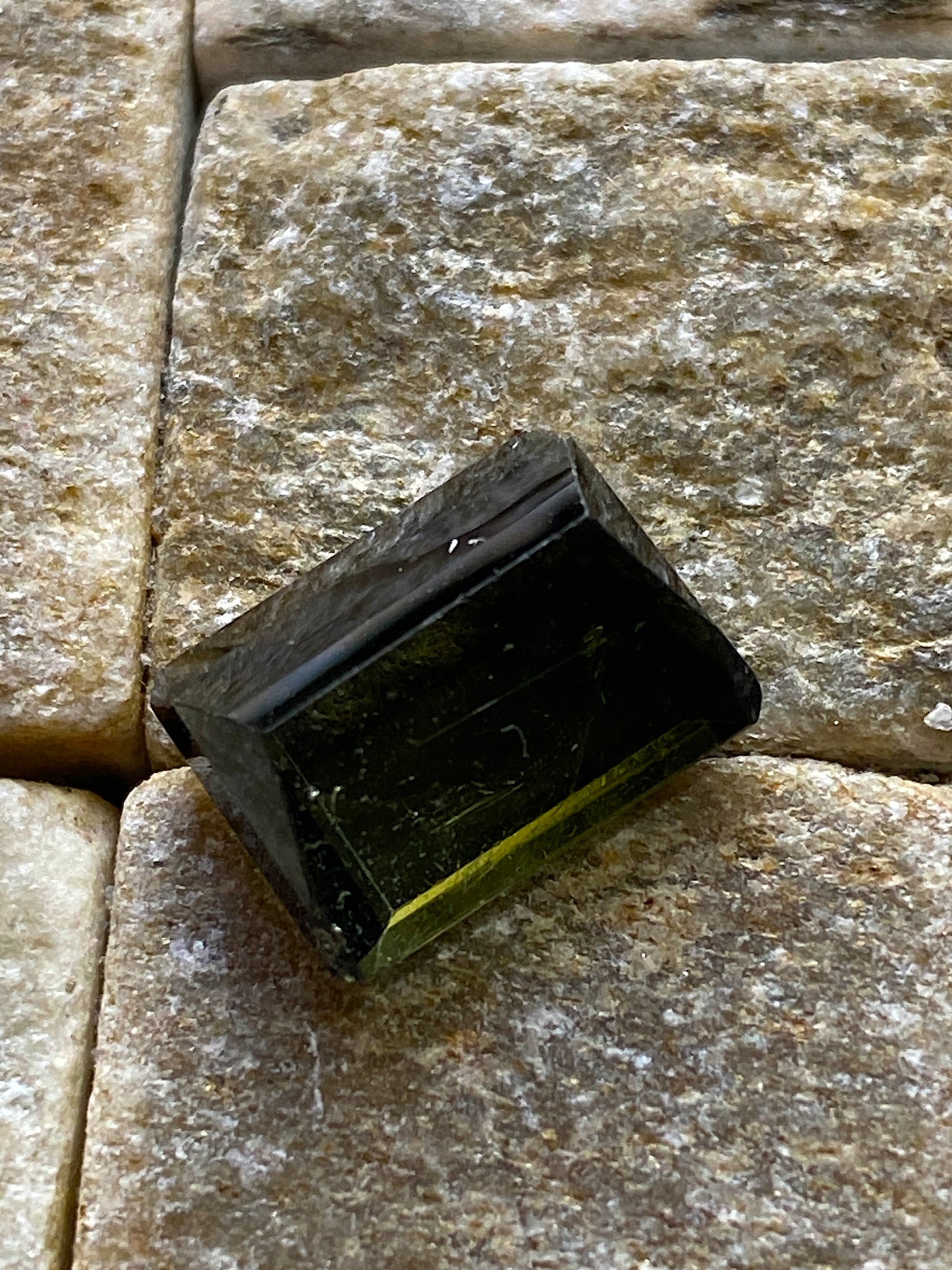 TOURMALINE NATURAL GEMSTONE : SANTA ROSA MINE, MINAS GERAIS, BRAZIL 8.40Ct MFG4862