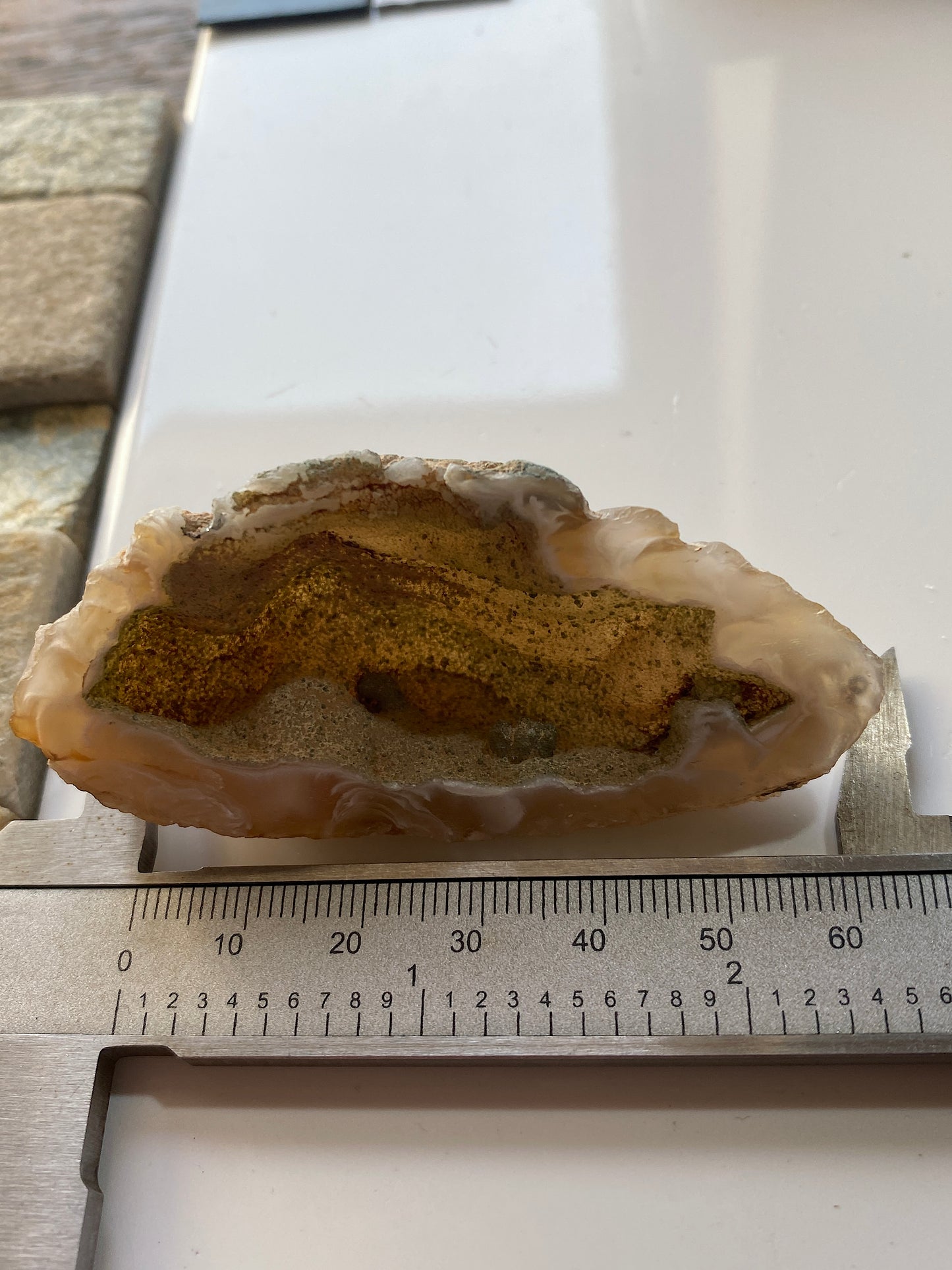 AGATE GEODE : MISSOURI RIVER, NOTH DAKOTA, U.S.A. 34g MF4758