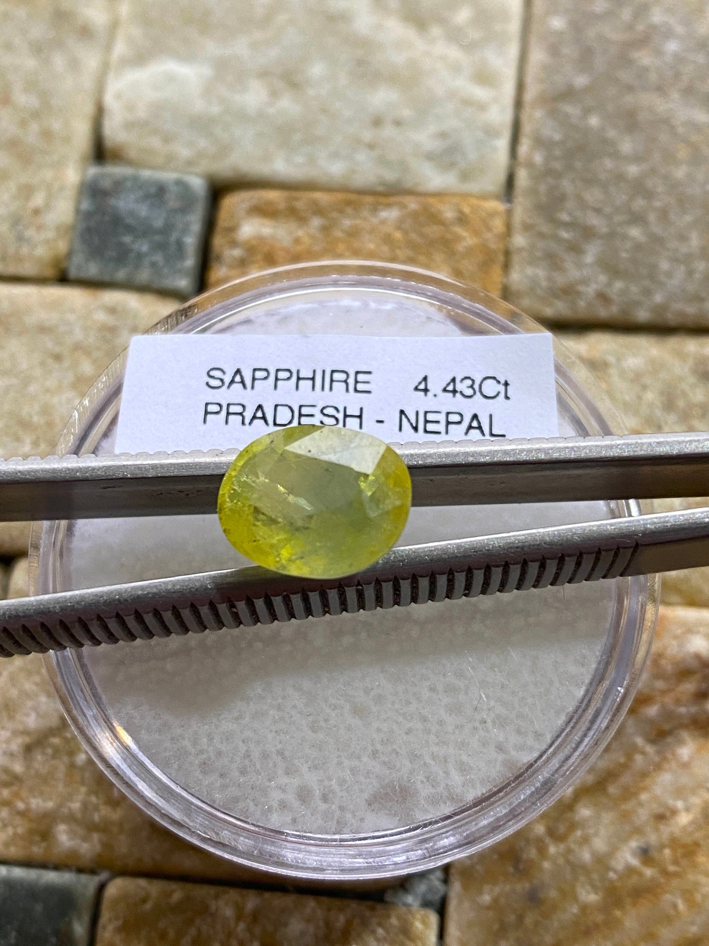 SAPPHIRE NATURAL GEMSTONE : TAPLEJUNG, PRASESH, NEPAL 4.43Ct MFG4870