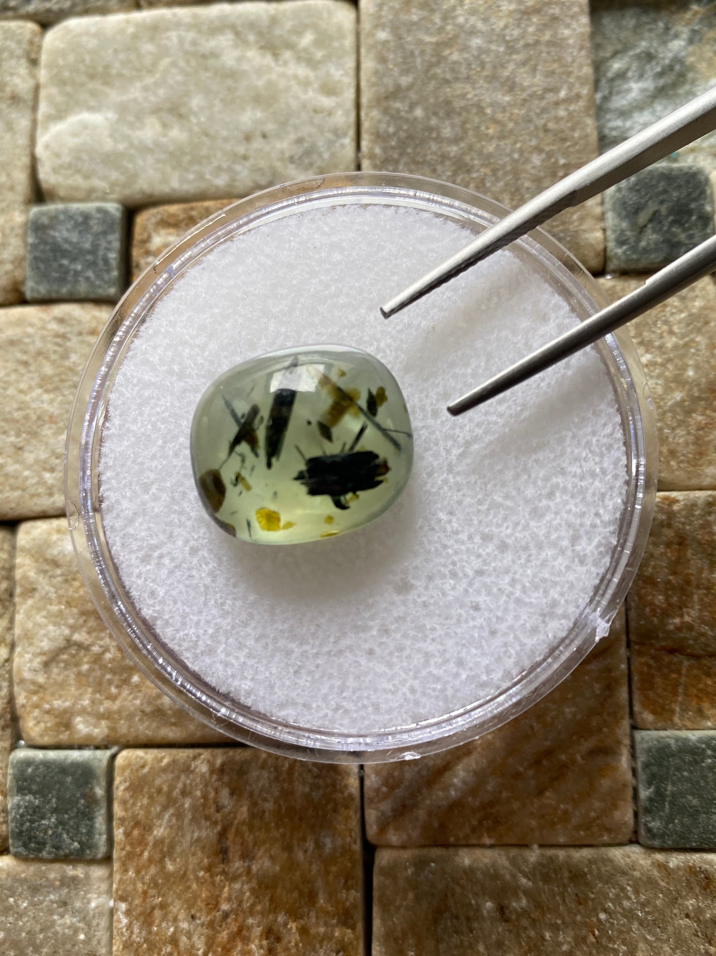 PREHNITE NATURAL GEMSTONE : MATIA, KAYES REGION, MALI 15.34Ct MFG4872