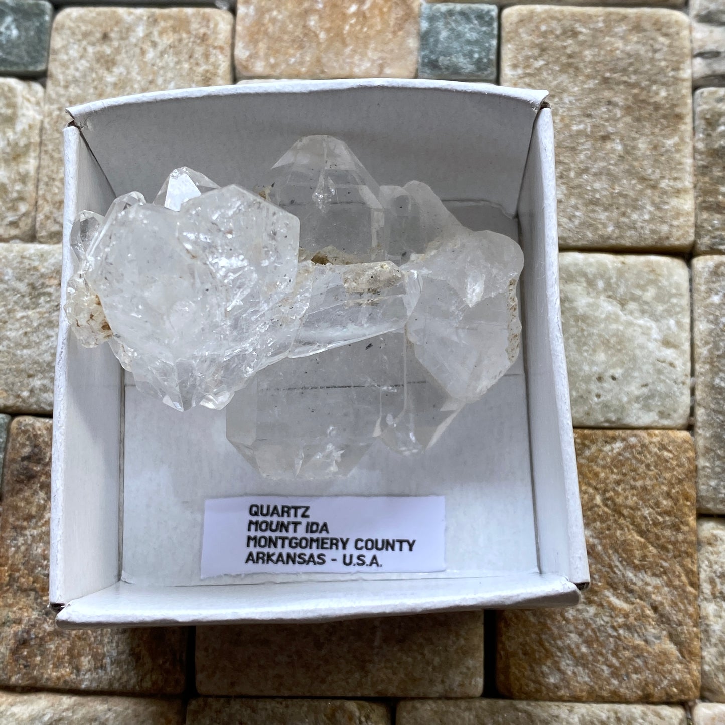 QUARTZ CRYSTAL ASSEMBLAGE - MOUNT IDA, ARKANSAS, U.S.A. 33g. MF4349