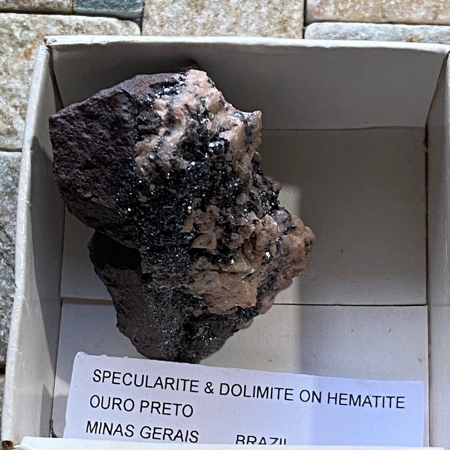 SPECULARITE & DOLOMITE ON HEMATITE - OURO PRETO, MINAS GERAIS, BRAZIL 37g MF1145