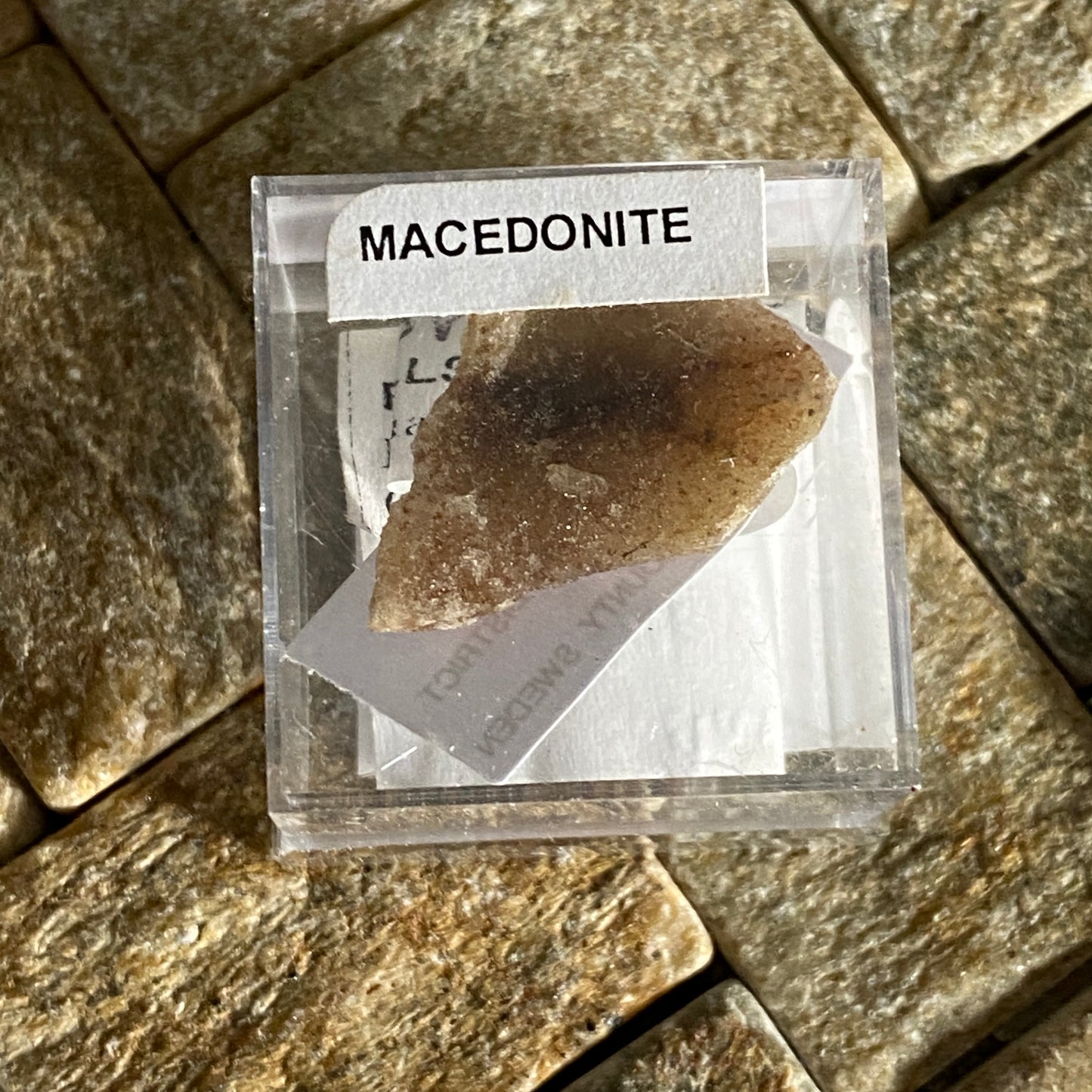 MACEDONITE ETC, JACOBSBERG ORE FIELD, SWEDEN 2g MF1649