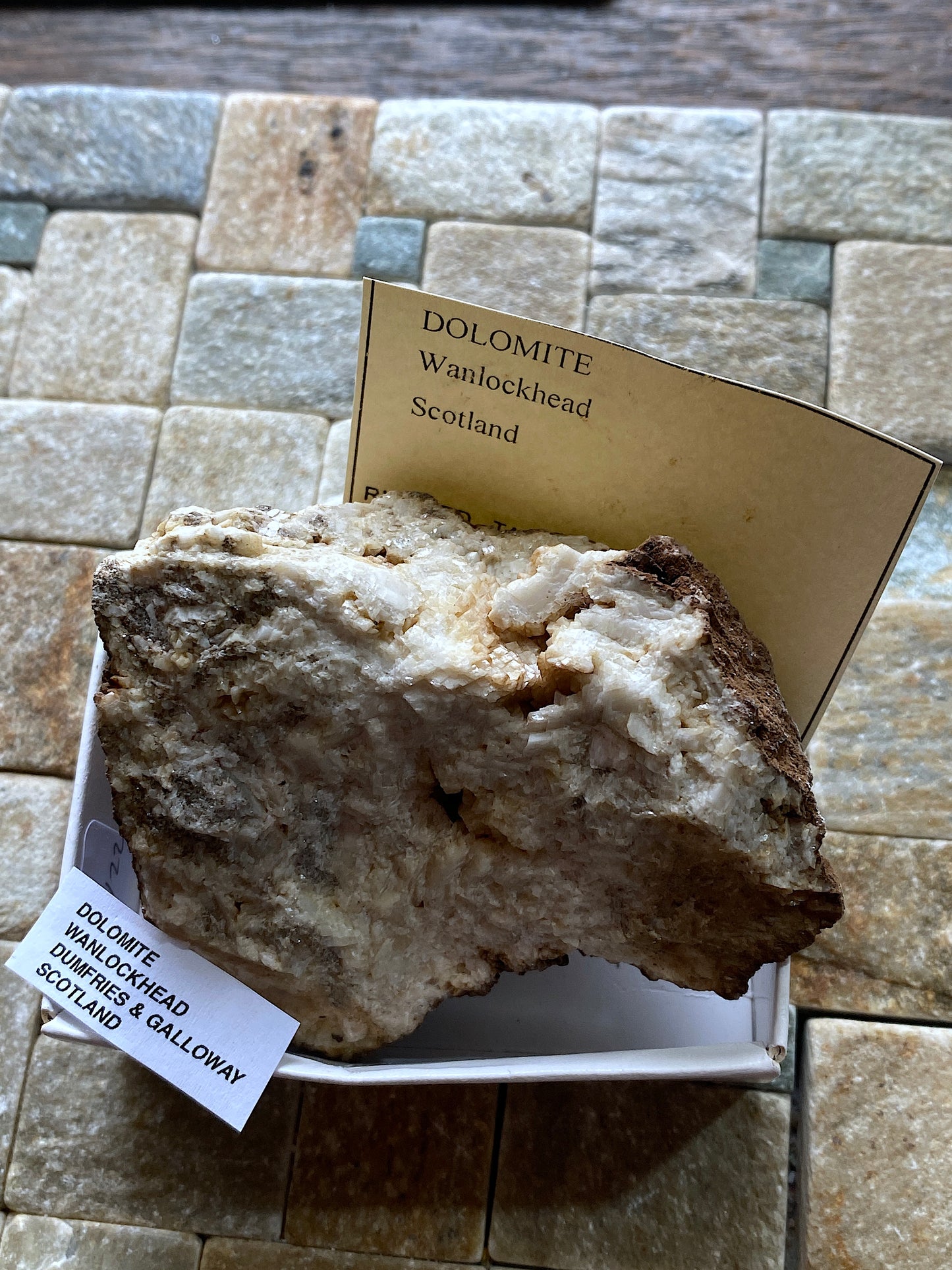 DOLOMITE : WANLOCKHEAD, DUMFRIES & GALLOWAY, SCOTLAND. 233G MF4890