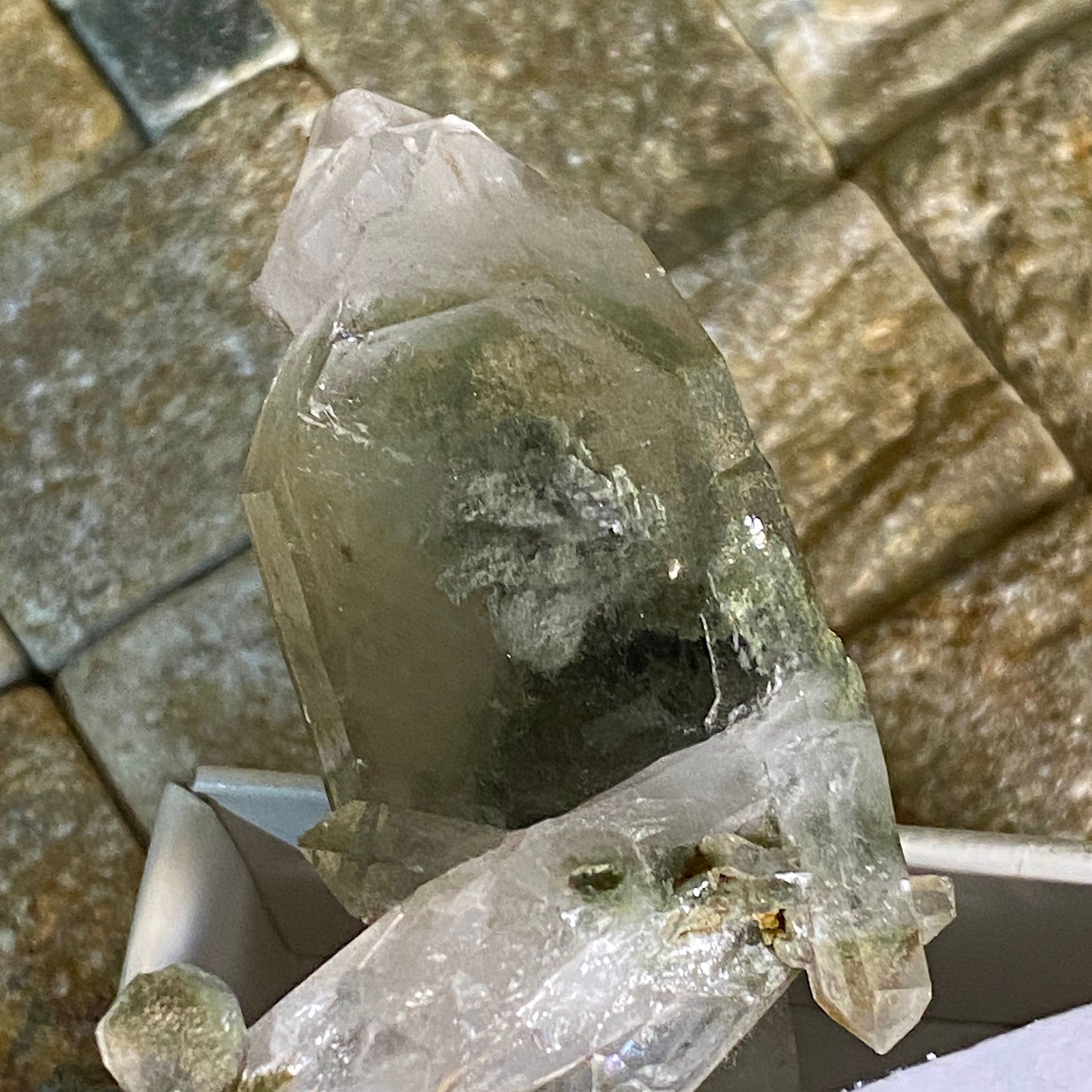 QUARTZ WITH CHLORITE FROM GANESH HIMAL, NEPAL. 91g MF1658