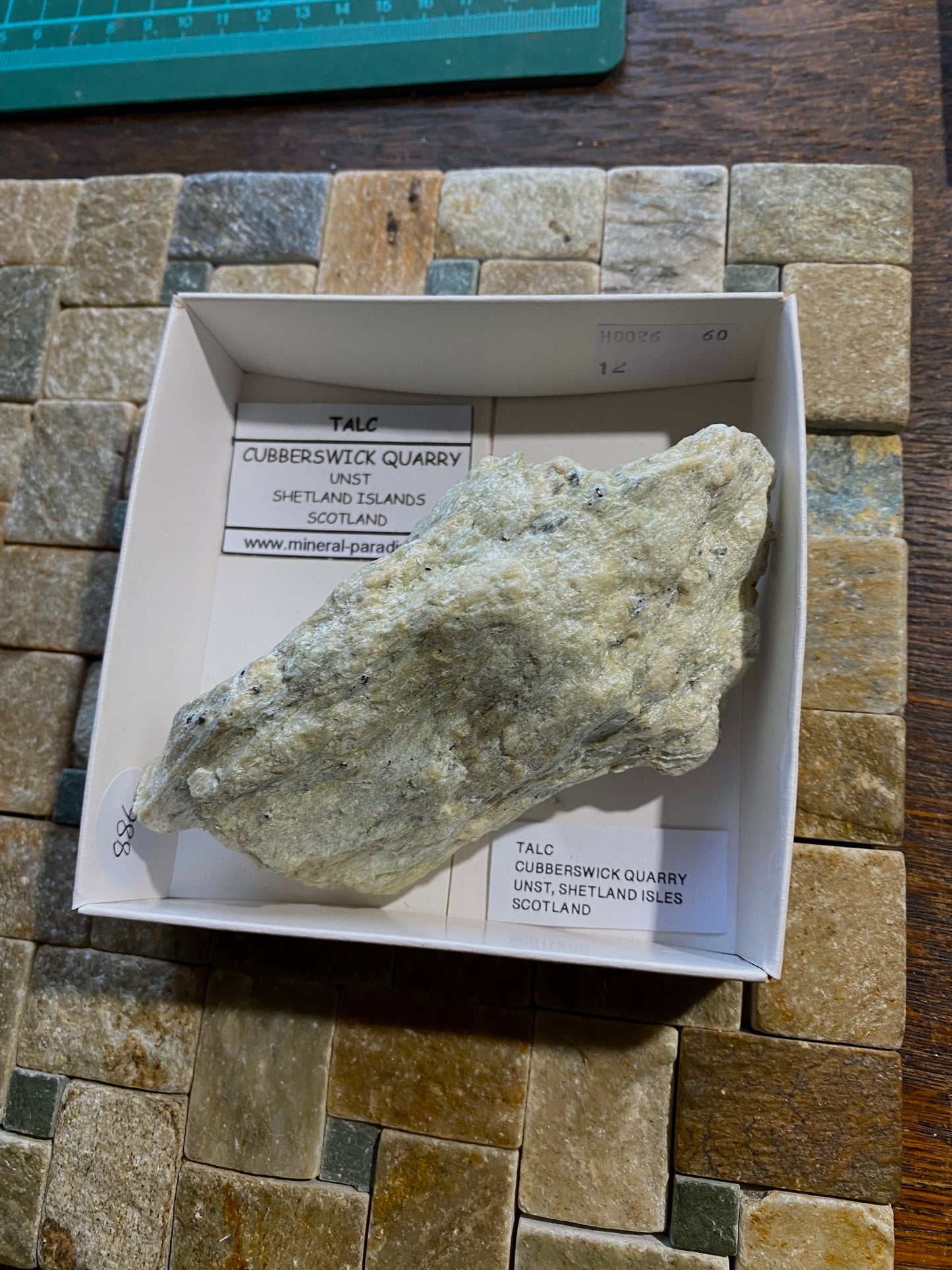 TALC : CUBBERSWICK QUARRY, UNST, SHETLAND ISLES, SCOTLAND 312g MF4906