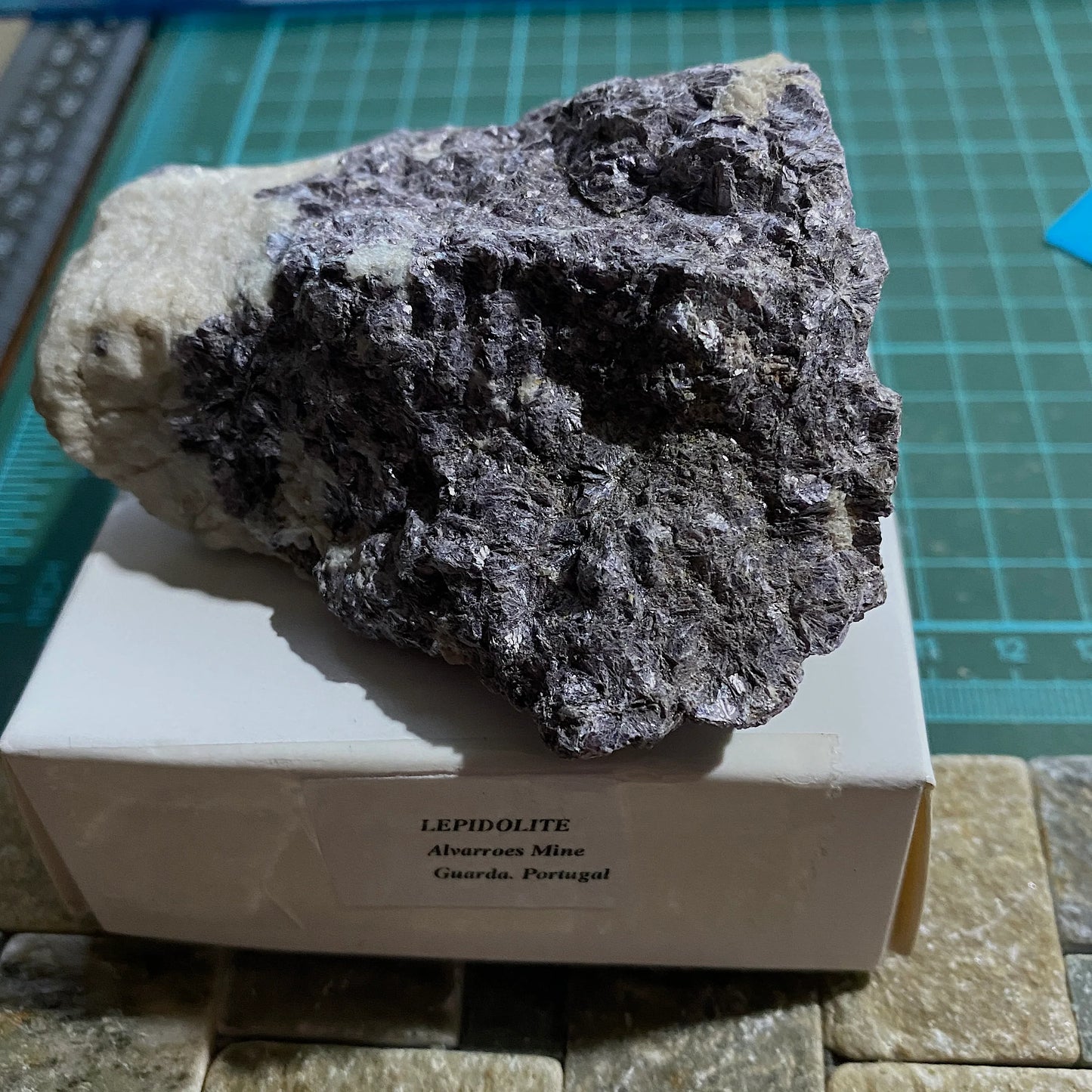 LEPIDOLITA EN MATRIZ DE MINA ALVARROES, PORTUGAL 189g MF1206