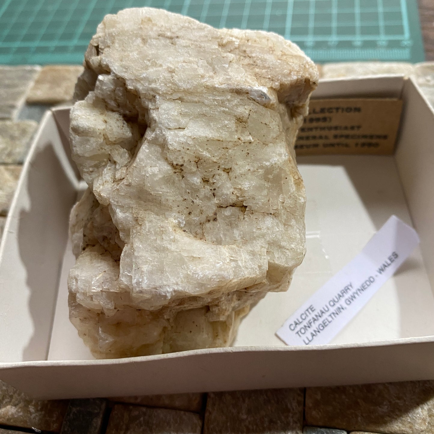CALCITE - TONFANAU QUARRY, LLANGELYNIN, GWYNEDD, WAALES 322g MF4073