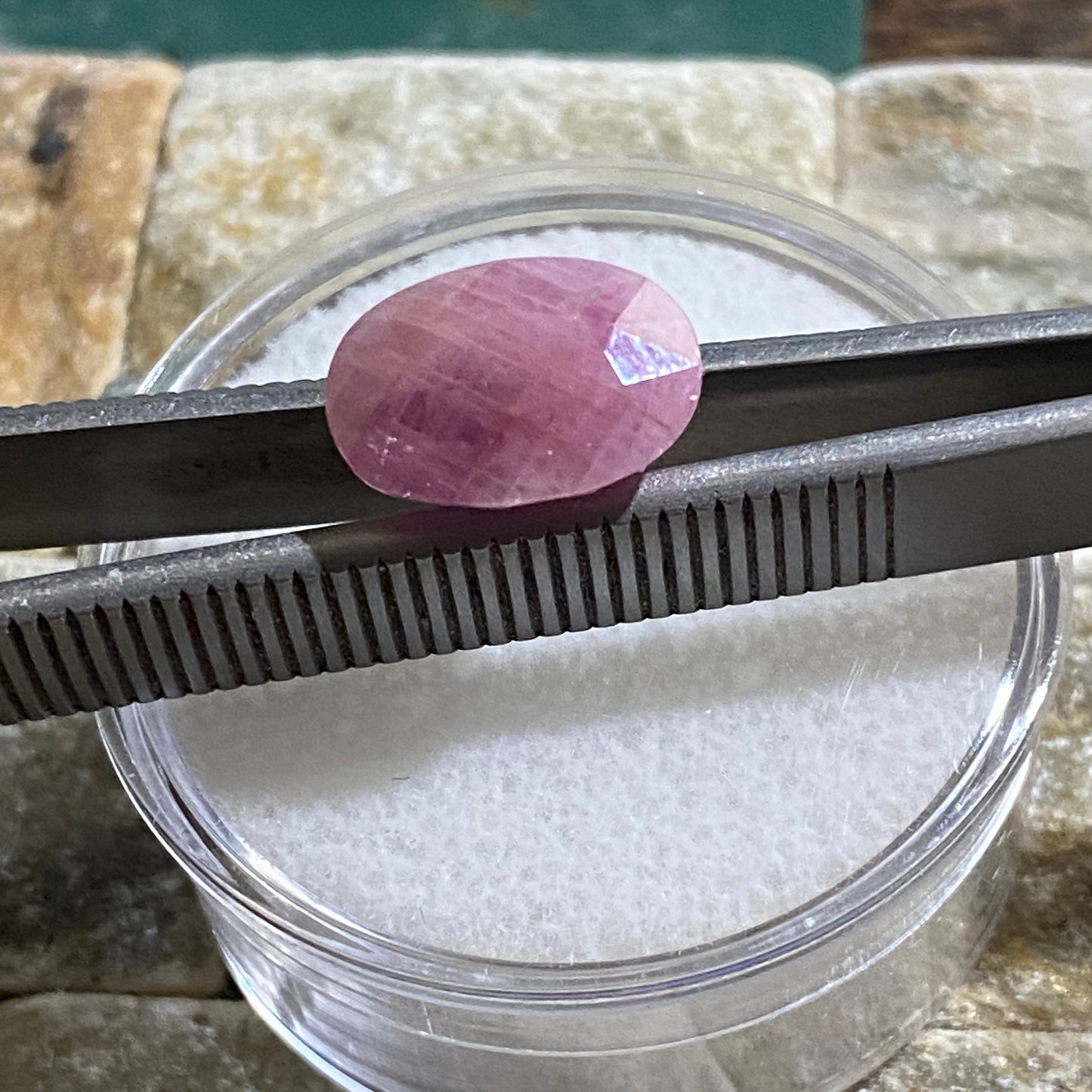 PINK SAPPHIRE CORUNDUM GEMSTONE : LUC YEN, YEN BAI PROV. VIETNAM 7.57Ct MFG5437