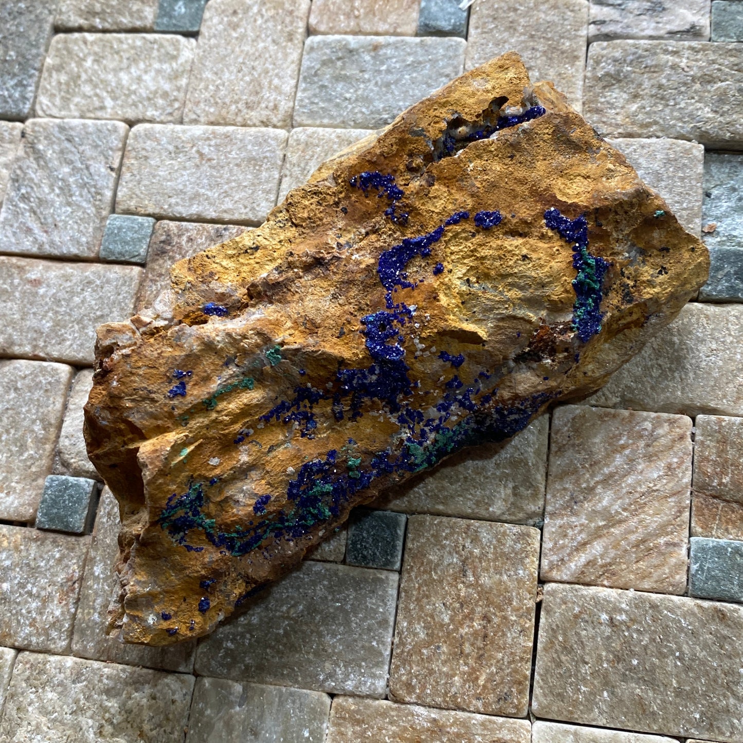 AZURITE & MALACHITE SUR MATRICE DE LIMA, PÉROU 242G MF9555