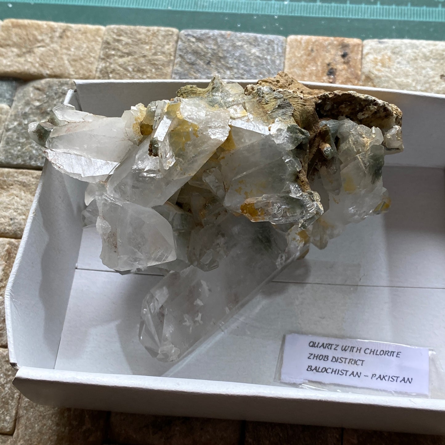 QUARTZ CRYSTAL ASSEMBLAGE WITH MINOR CHLORITE ZHOB, PAKISTAN 165g MF3117
