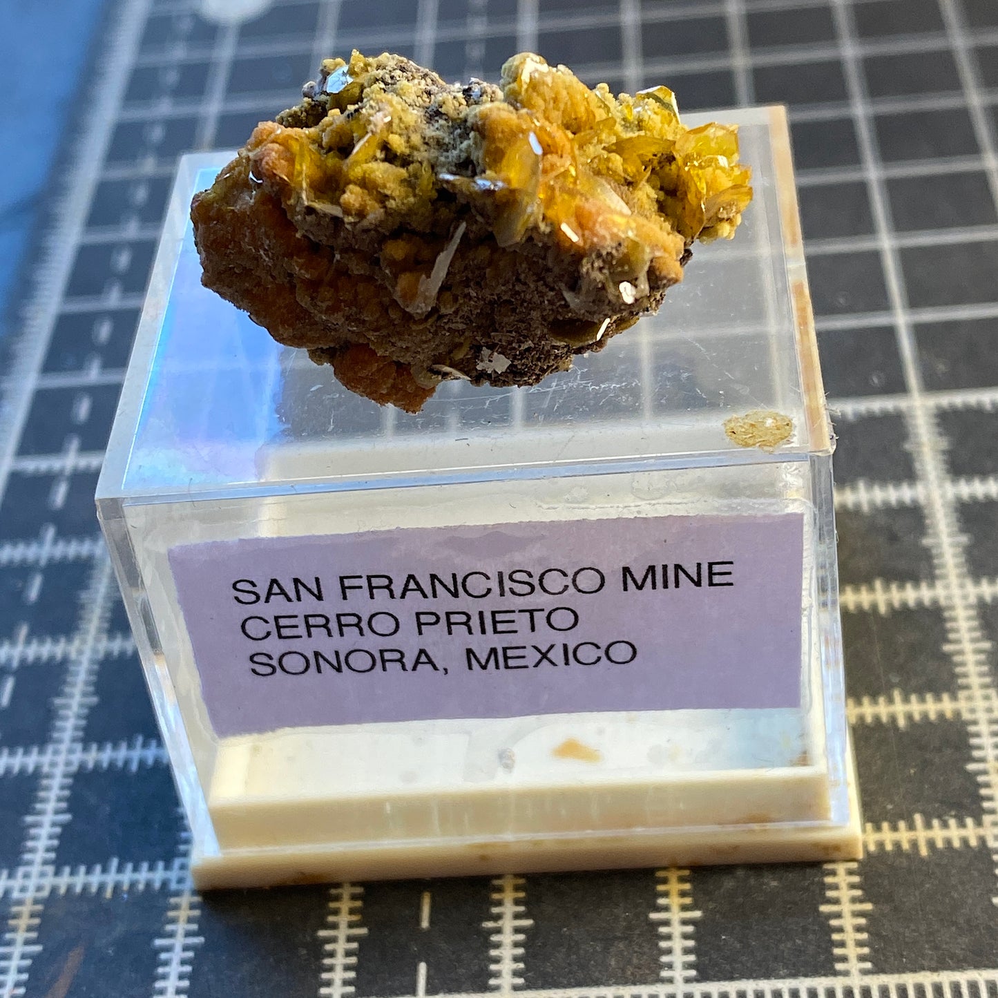 WULFENITE/MIMETITE/BARYTE, SAN FRANCISCO MINE, MEXICO. 9g MF1699