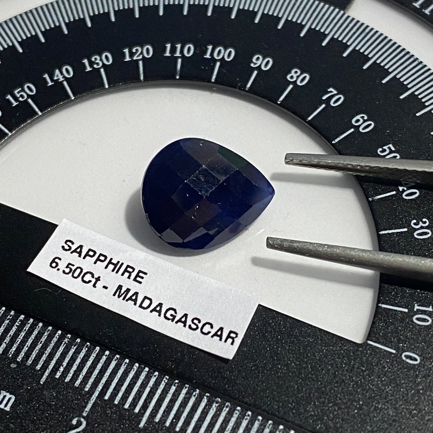 SAPPHIRE CORUNDUM GEMSTONE - ZAZAFOTSY, IHOSY DISTRICT, MADAGASCAR 6.50Ct MFG5459