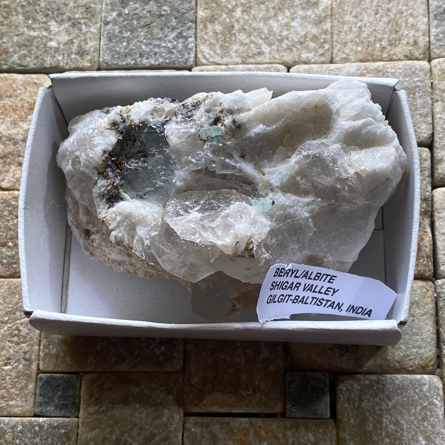 BERYL WITH ALBITE AND OTHER MINERALISATION 120g. MF3936