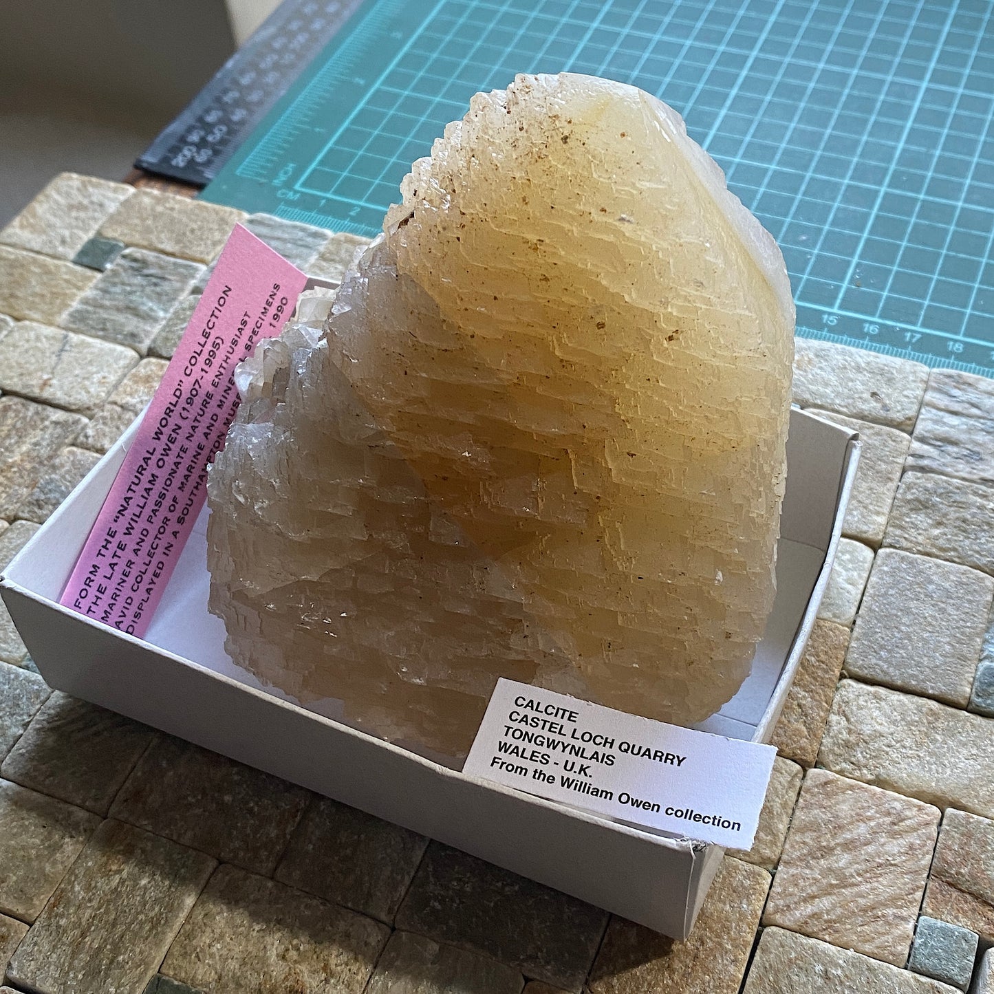 CALCITE SCALENOHEDRA - CASTEL LOCH QUARRY, TONGWYNLAIS, WALES, U.K. 980g MF6016