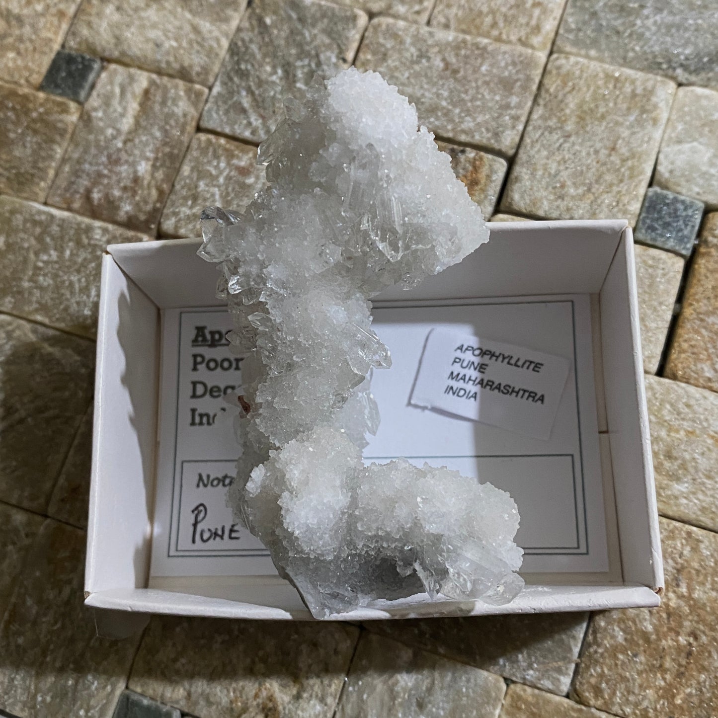APOPHYLLITE - PUNE, MAHARASHTRA, THE DECCAN, INDIA 67g MF4119