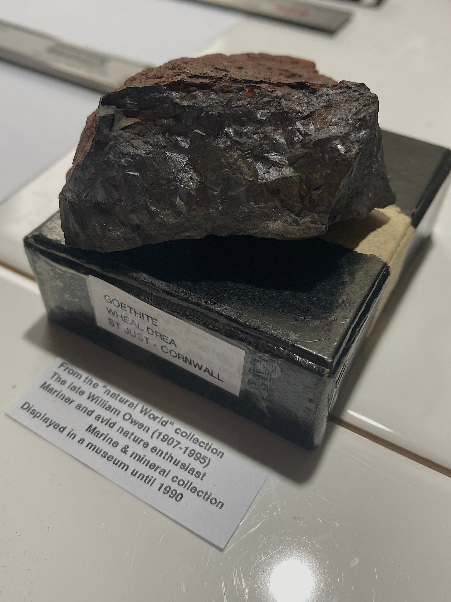 GOETHITE : WHEAL DREA, BOTALLACK, ST JUST, CORNWALL 98g MF4987