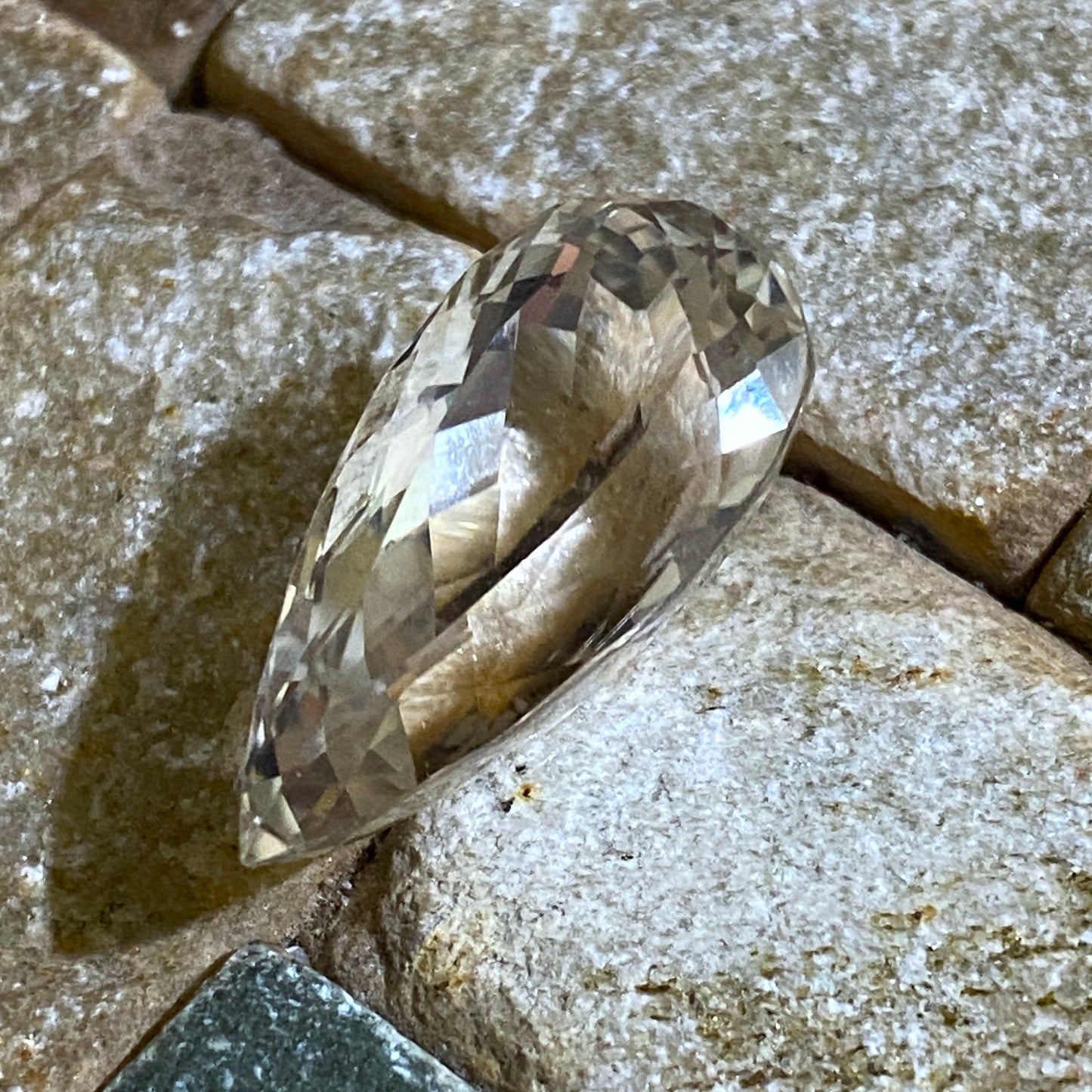 SPODUMENE NATURAL GEMSTONE - BARRA DO CUIETE, MINAS GERAIS, BRAZIL 17.50Ct MFG5061