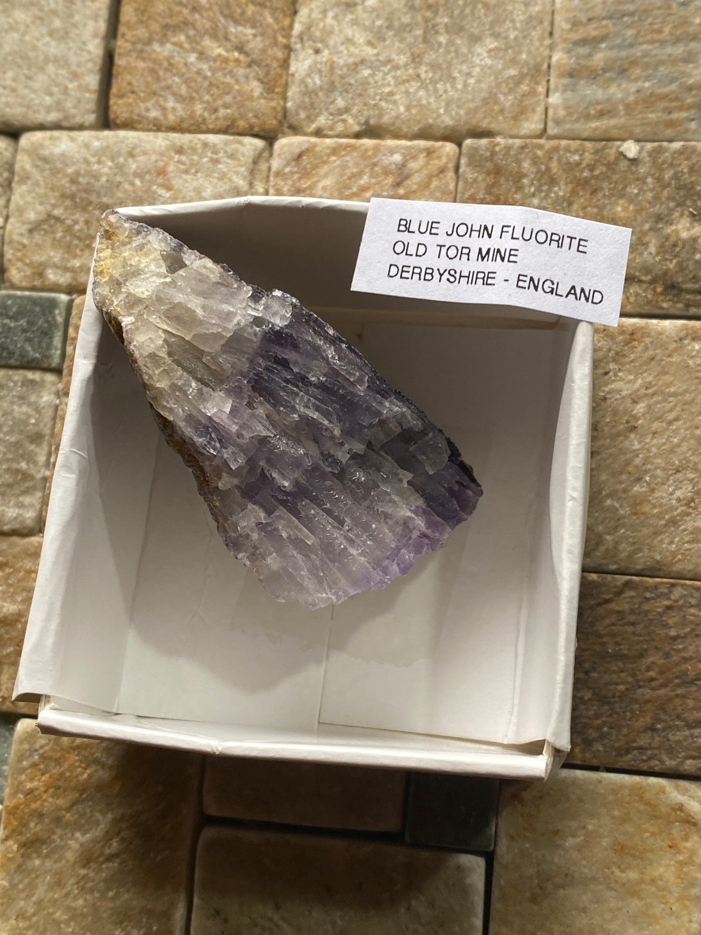 FLUORITE "BLUE JOHN": OLD TOR MINE, CASTLETON, DERBYSHIRE 40g MF4993
